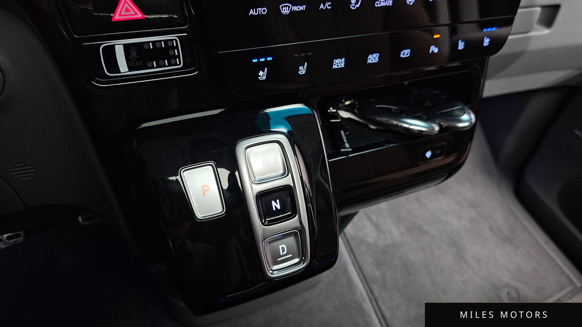 Hyundai Staria 2025 — миниатюра 11