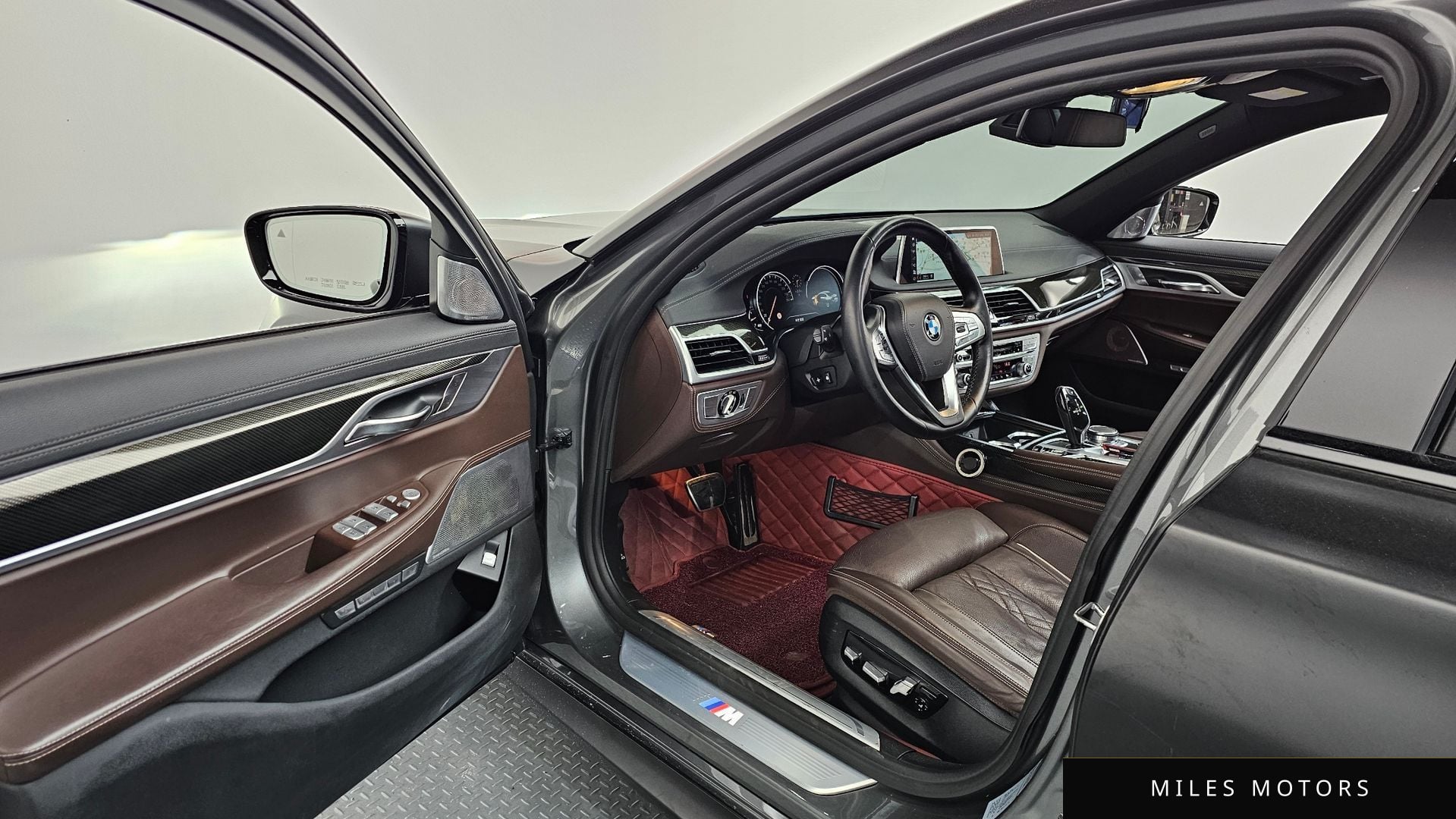 BMW 7 Series (G11) 2018 — миниатюра 10