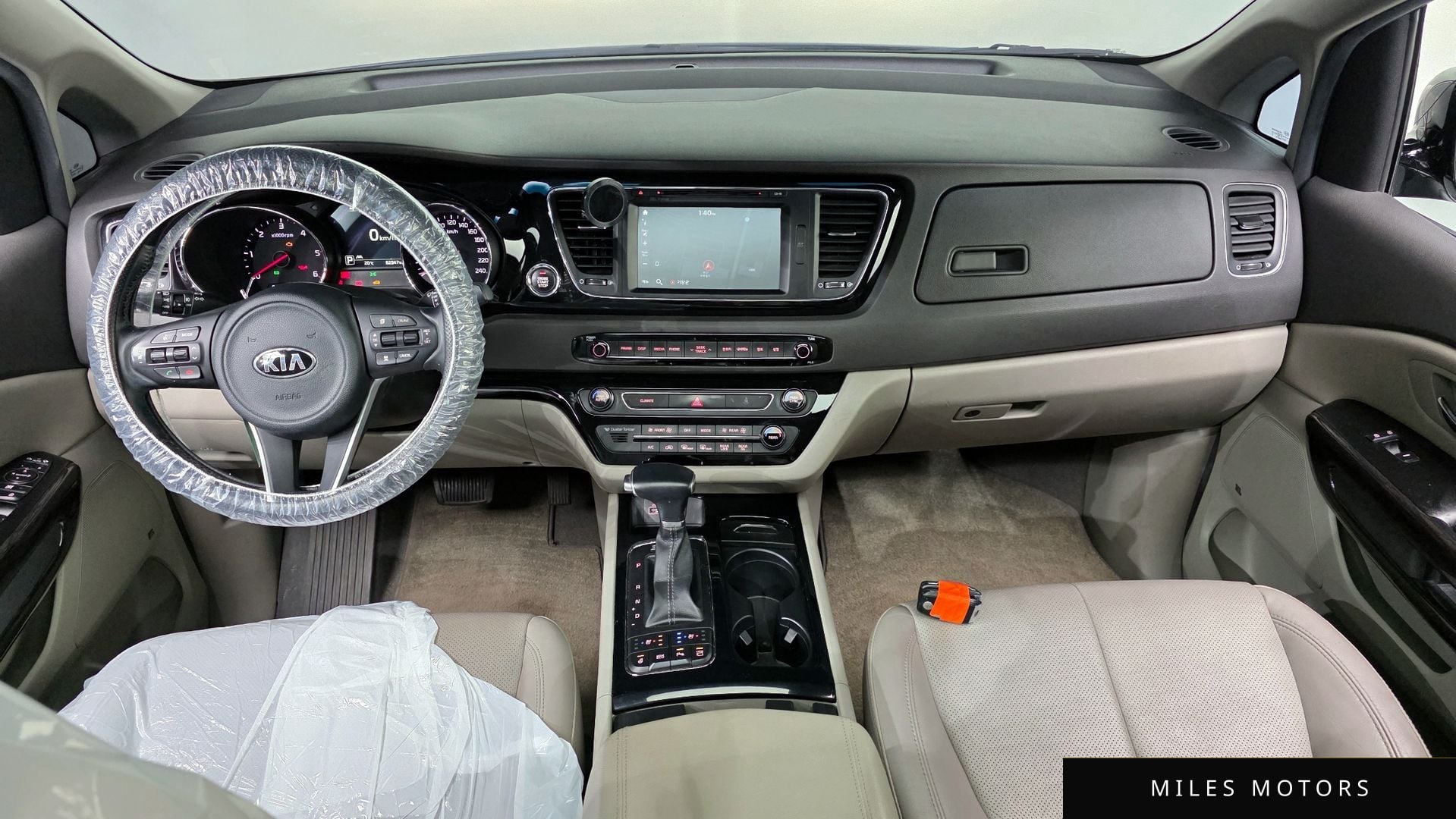 Kia Canival 2018 — миниатюра 10
