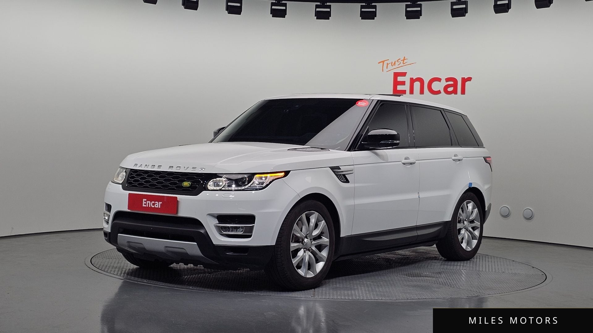 Land Rover Range Rover Sport 2016 — фото 1 из 12