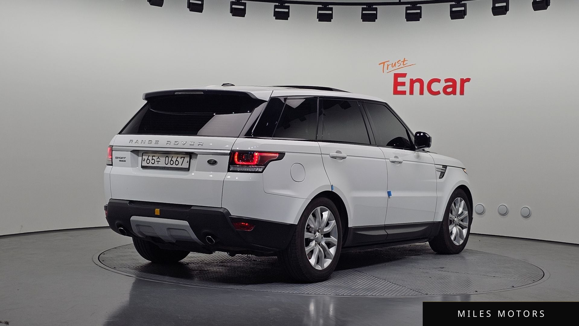 Land Rover Range Rover Sport 2016 — миниатюра 2