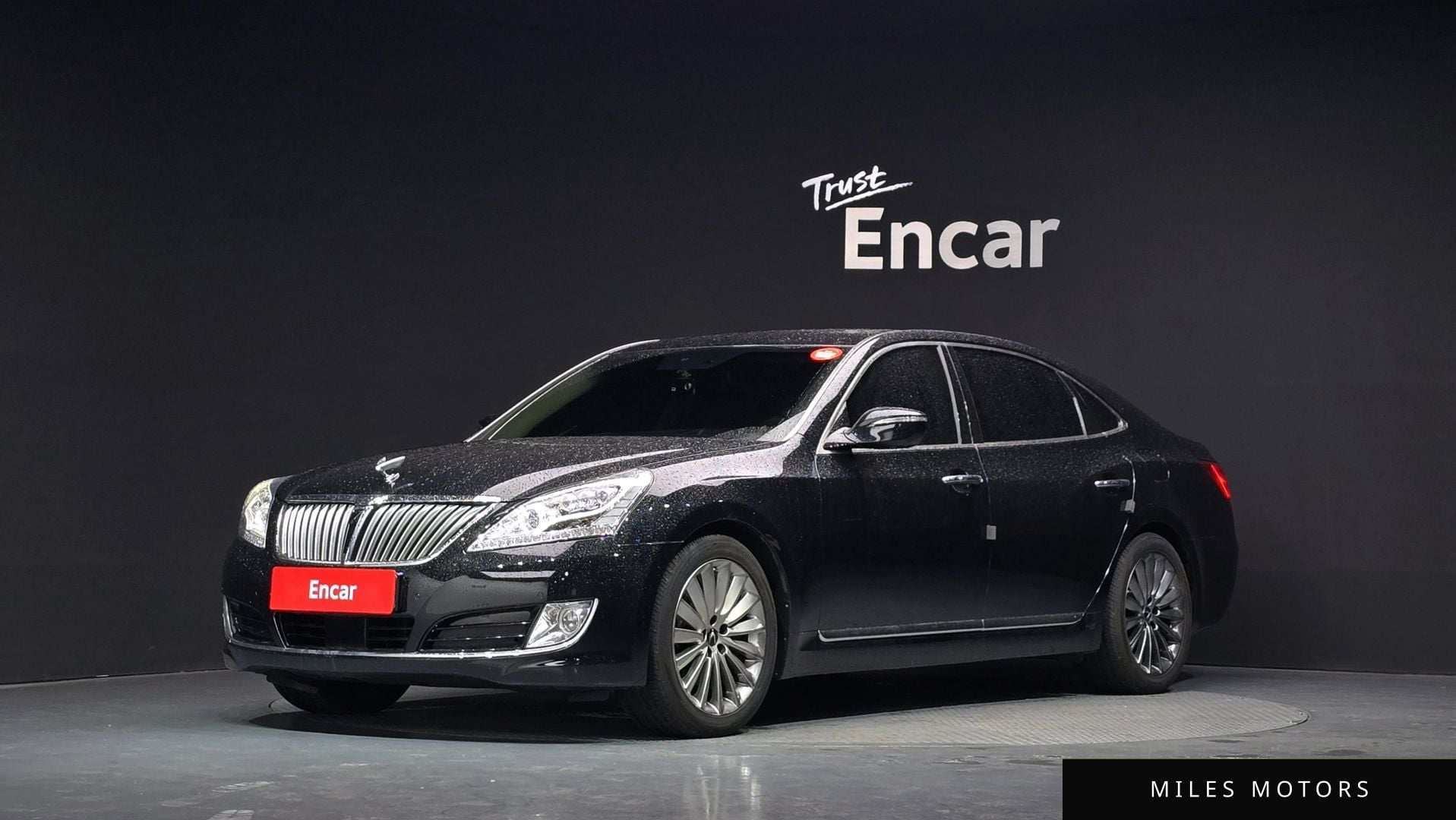 Hyundai Equus 2014 — фото 1 из 12