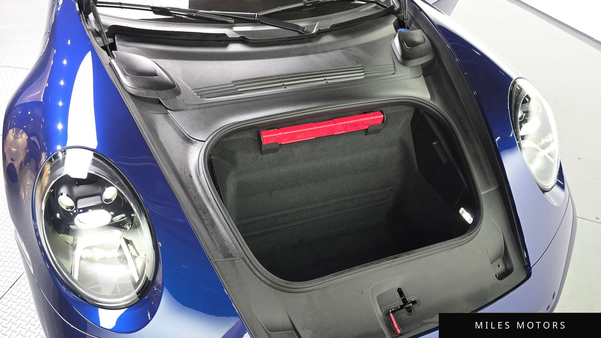Porsche 911 (992) 2024 — миниатюра 6