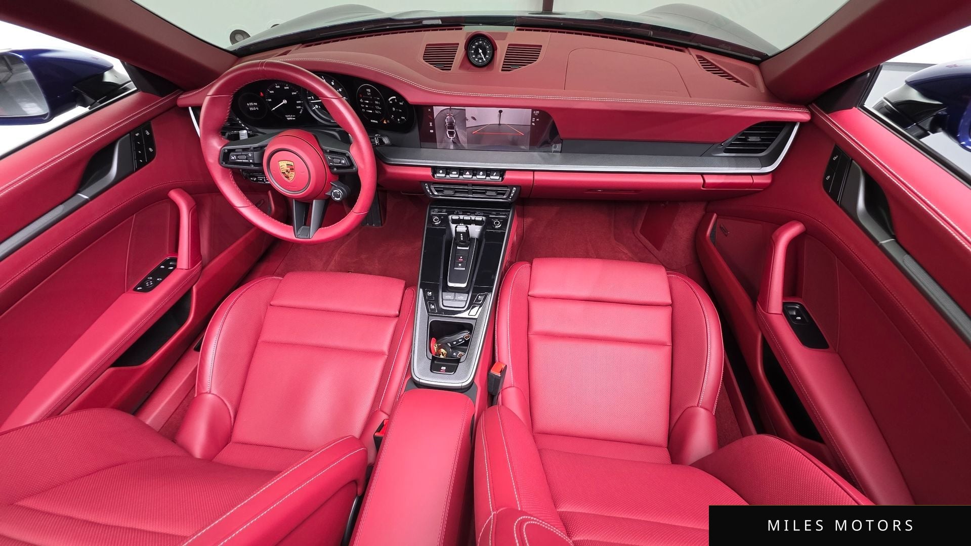 Porsche 911 (992) 2024 — миниатюра 7