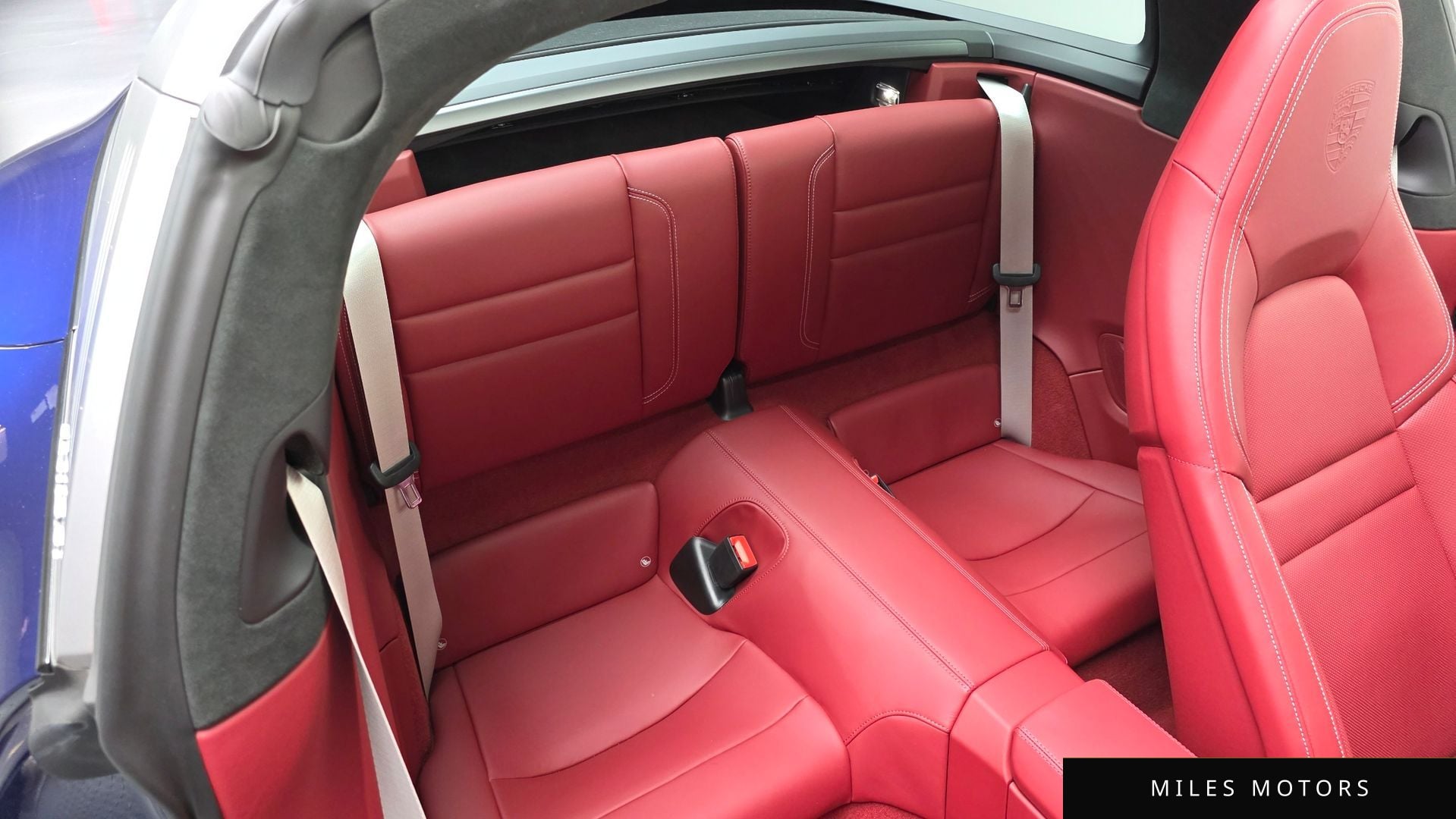 Porsche 911 (992) 2024 — миниатюра 12