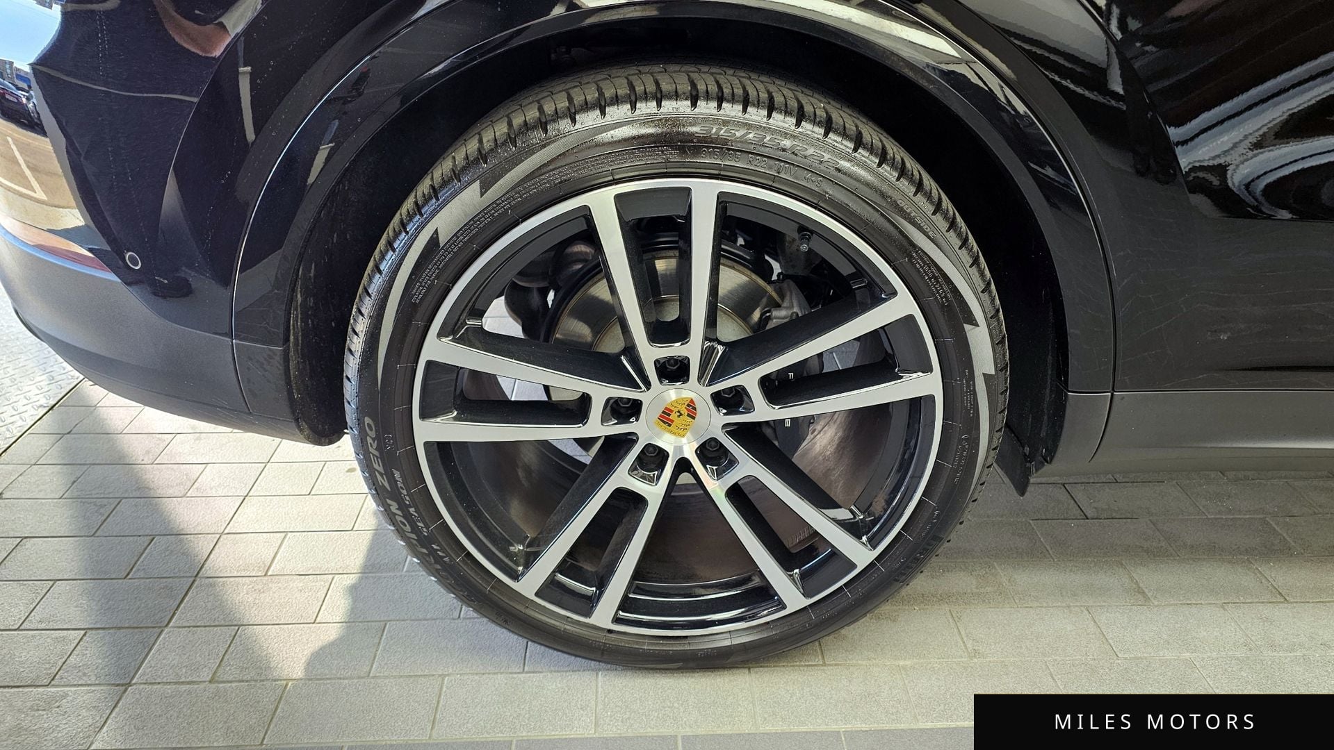 Porsche Cayenne 2024 — миниатюра 5