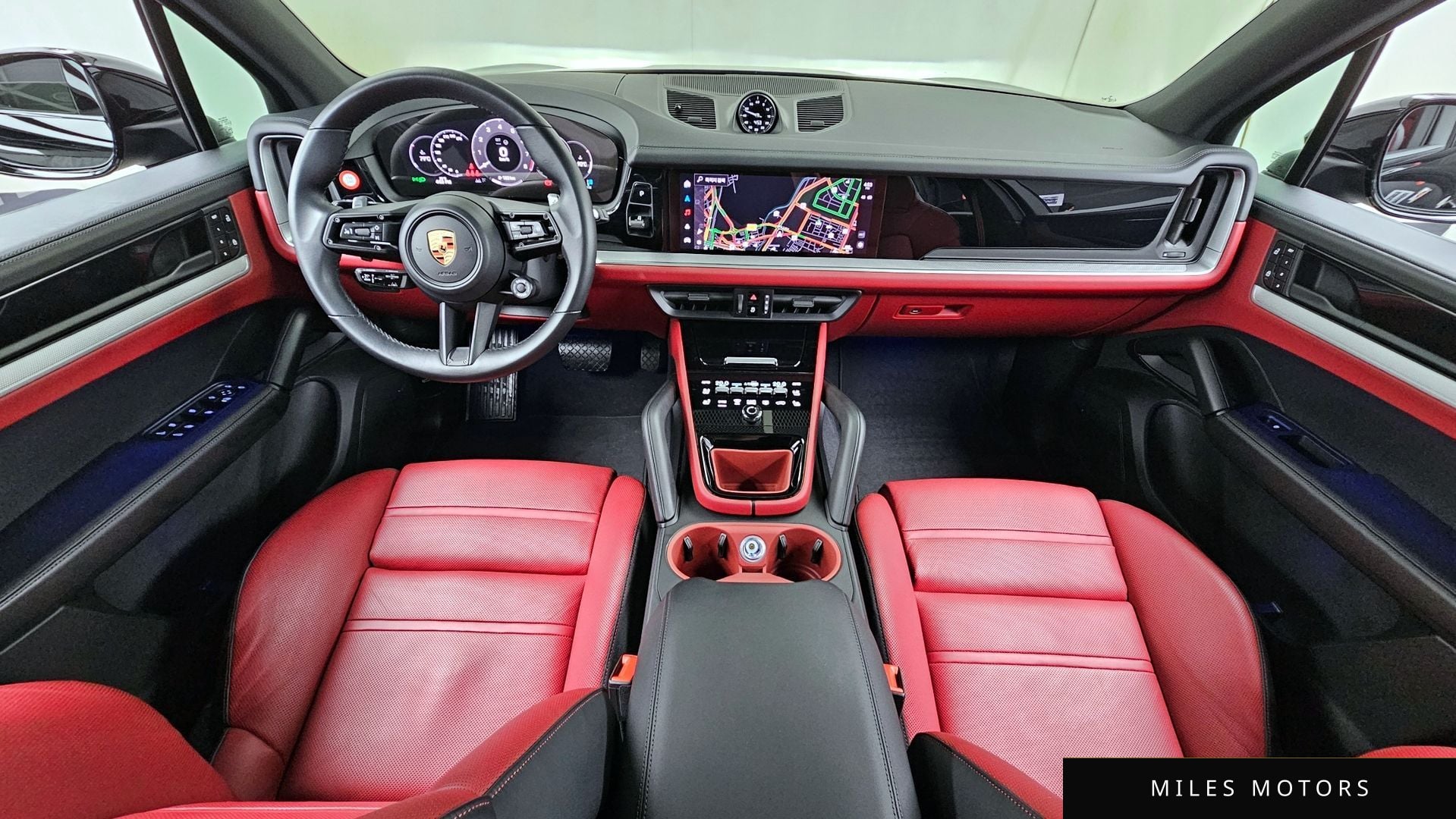 Porsche Cayenne 2024 — миниатюра 10