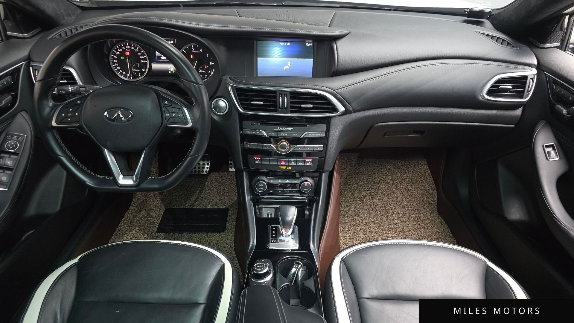 Infiniti Q30 2017 — миниатюра 9
