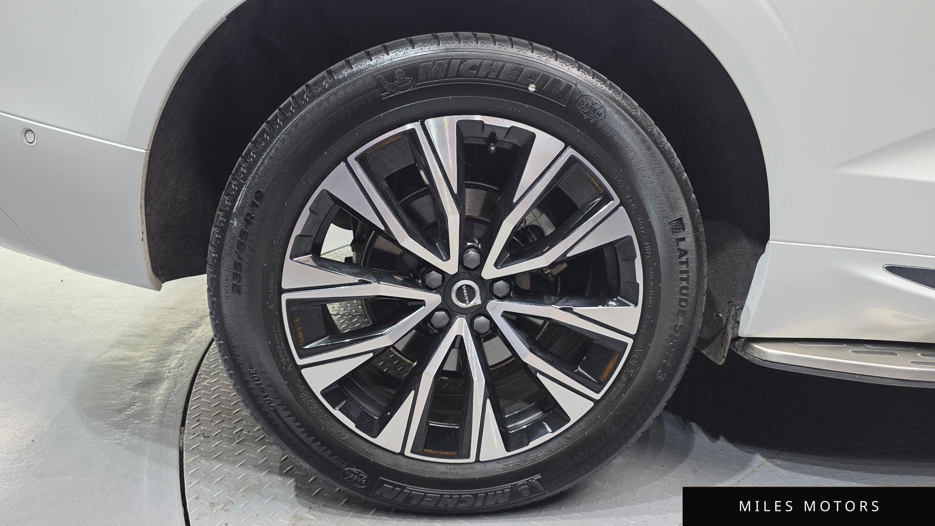 Volvo XC60 2023 — миниатюра 5