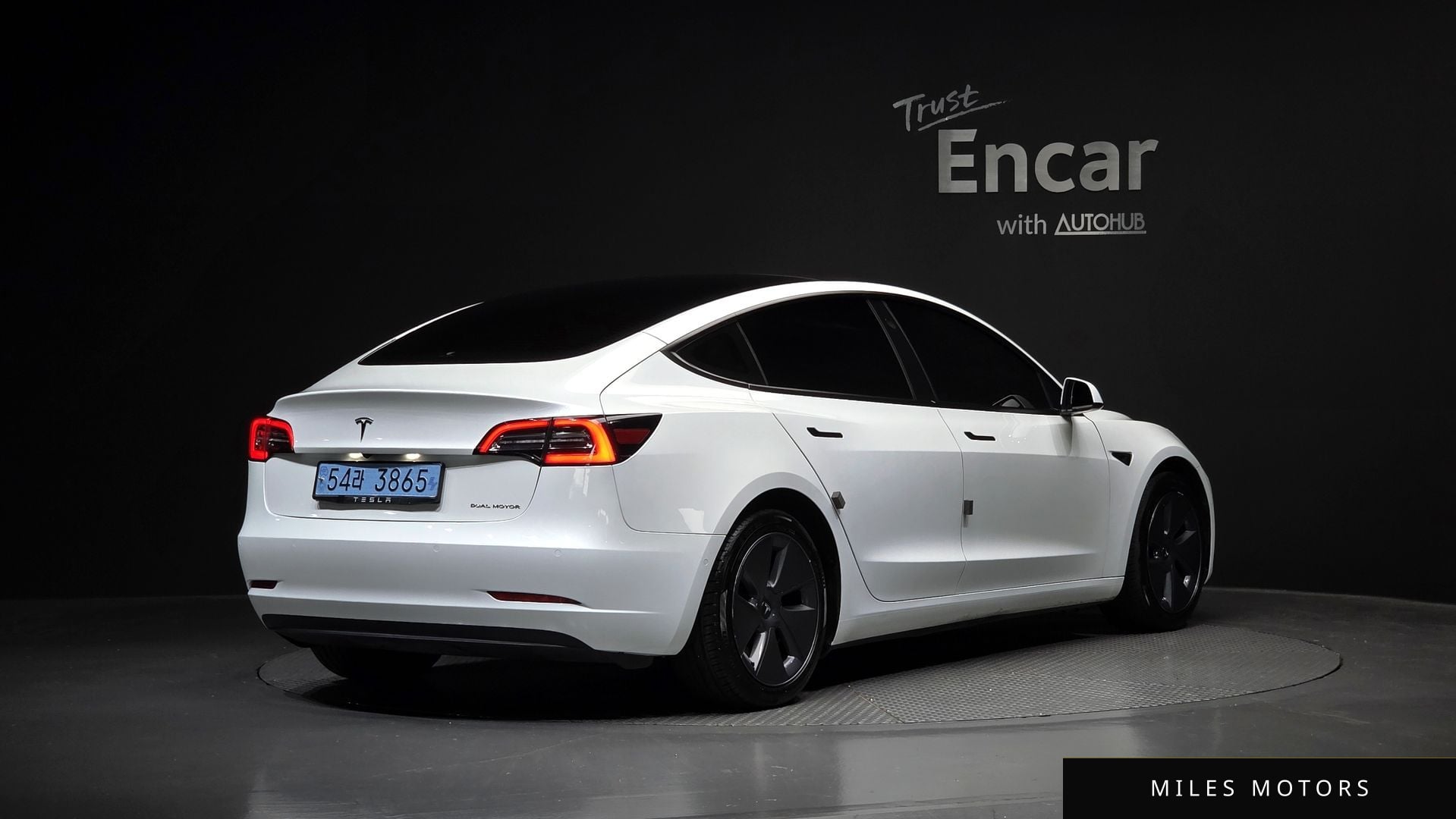 Tesla Model 3 2022 — миниатюра 2
