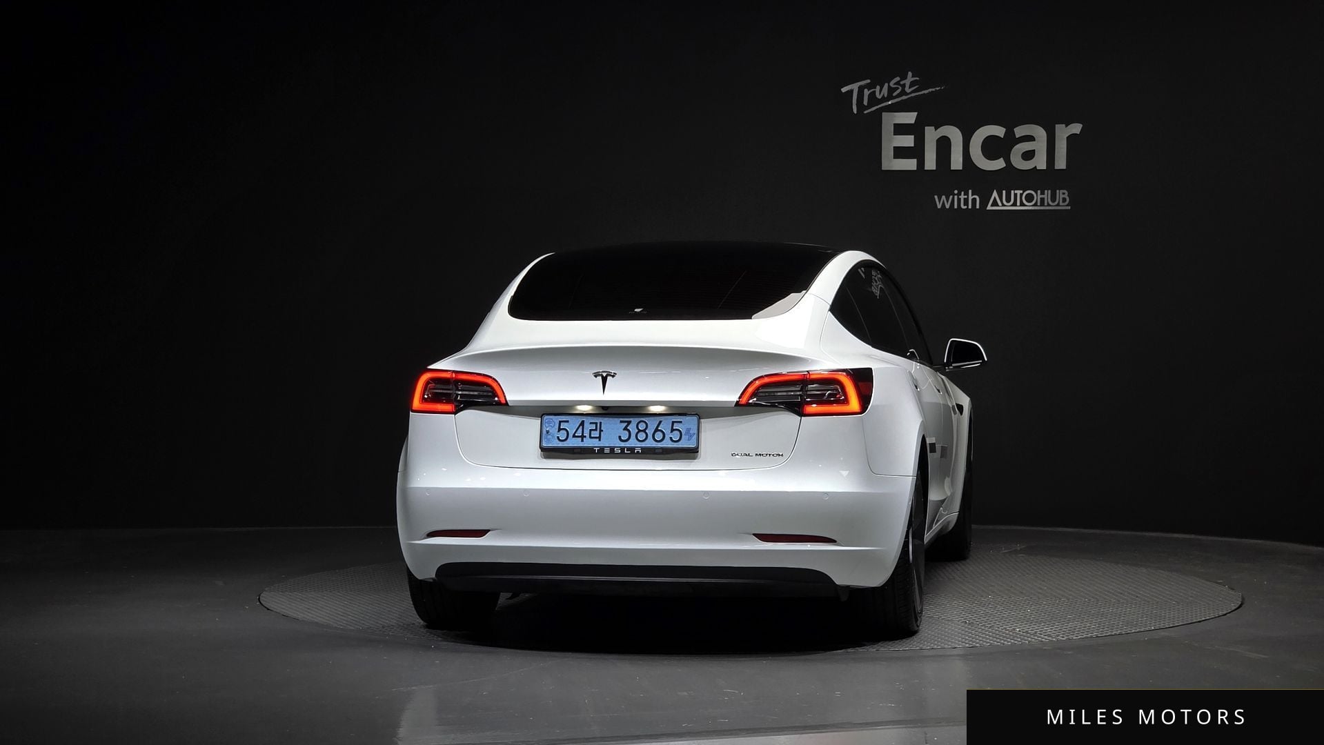 Tesla Model 3 2022 — миниатюра 4