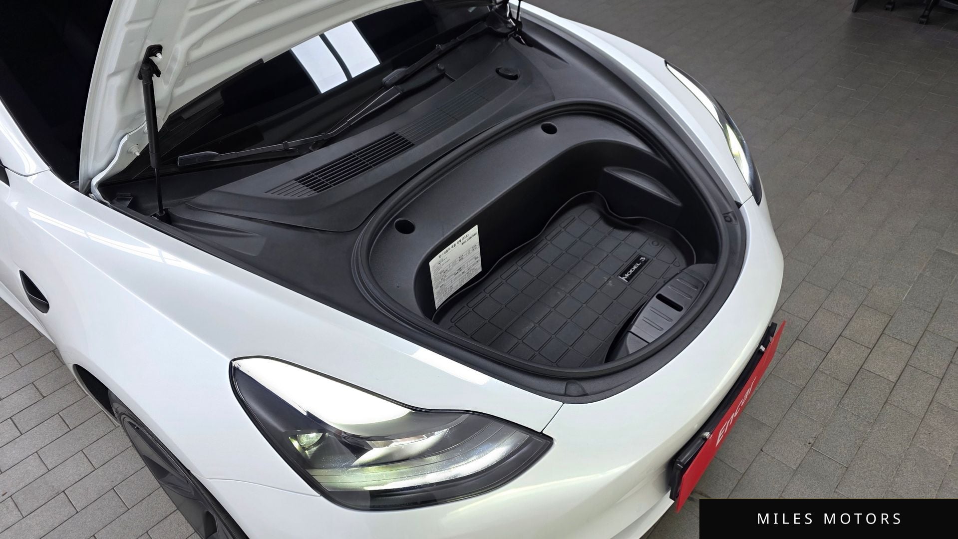 Tesla Model 3 2022 — миниатюра 6