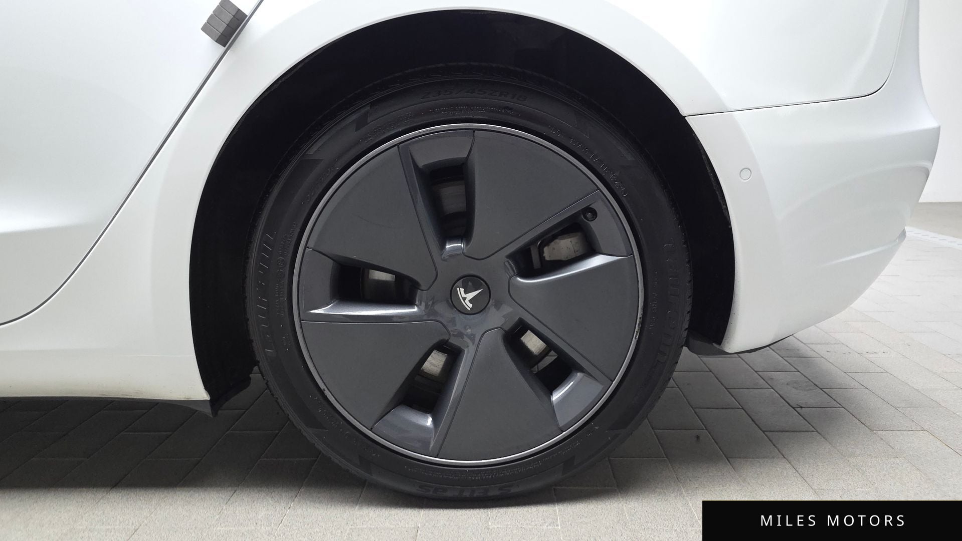 Tesla Model 3 2022 — миниатюра 7