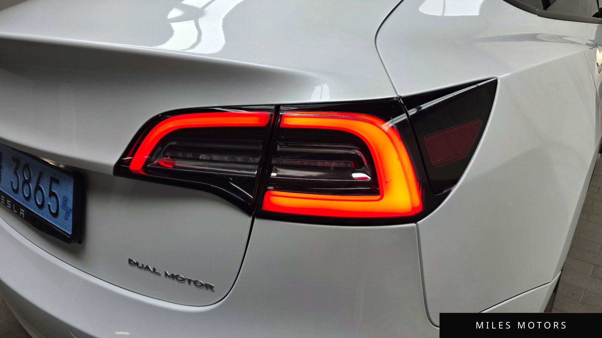 Tesla Model 3 2022 — миниатюра 9