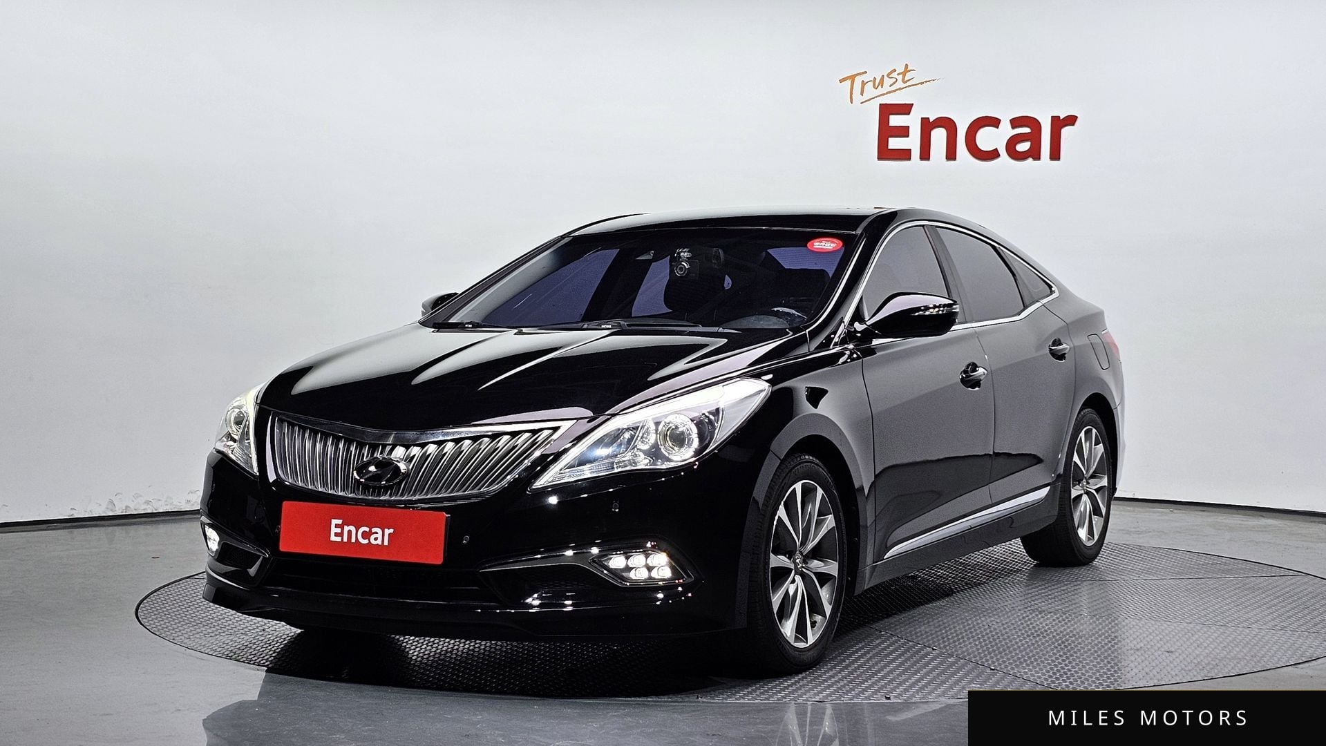 Hyundai Grandeur 2016 — фото 1 из 12