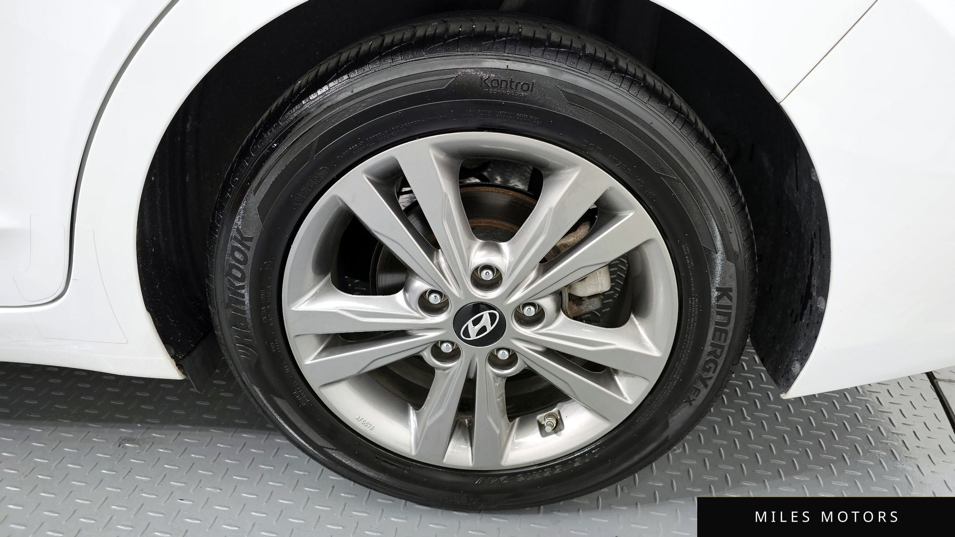 Hyundai AVANTE 2017 — миниатюра 7