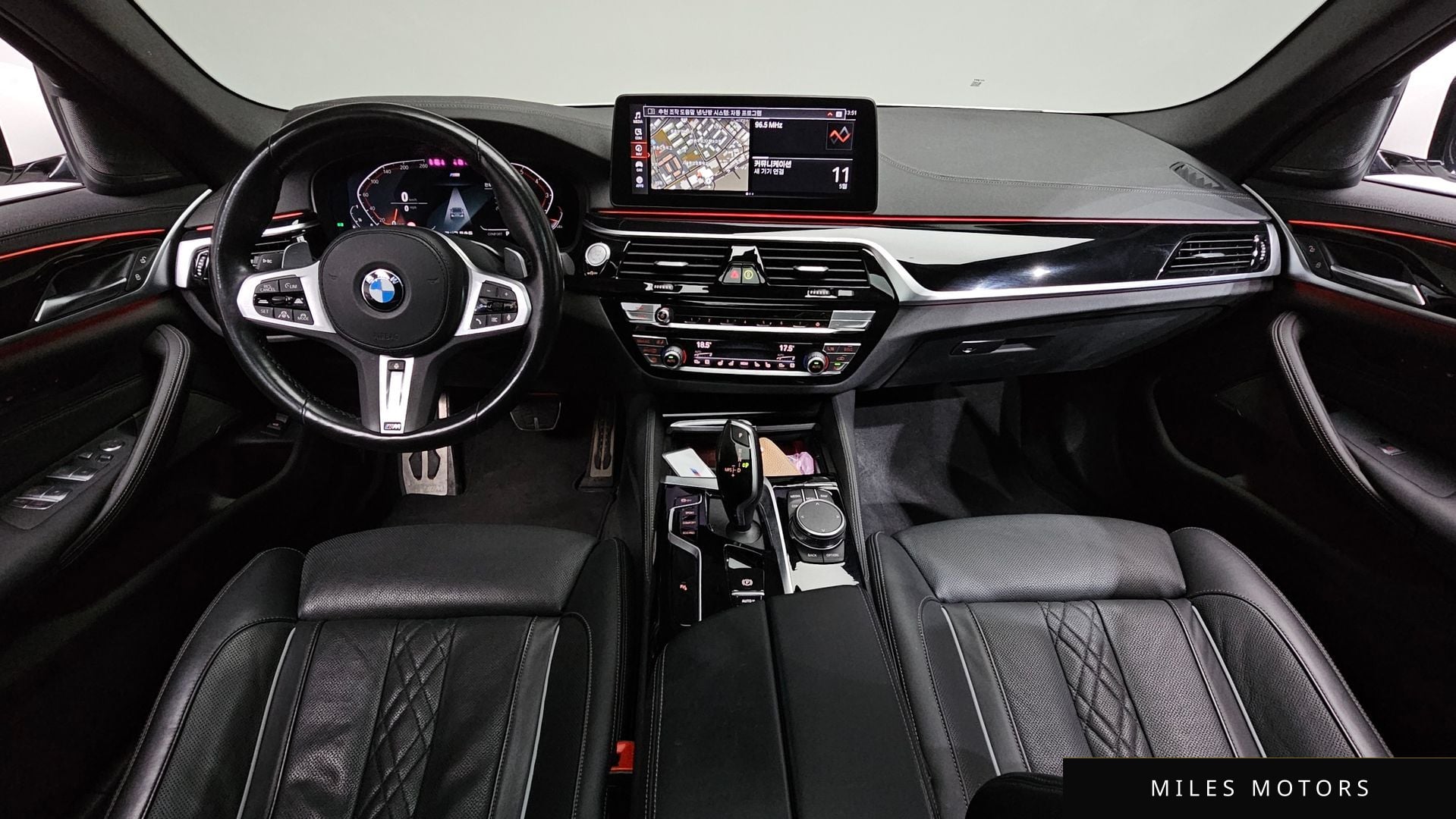 BMW 5 Series (G30) 2022 — миниатюра 9