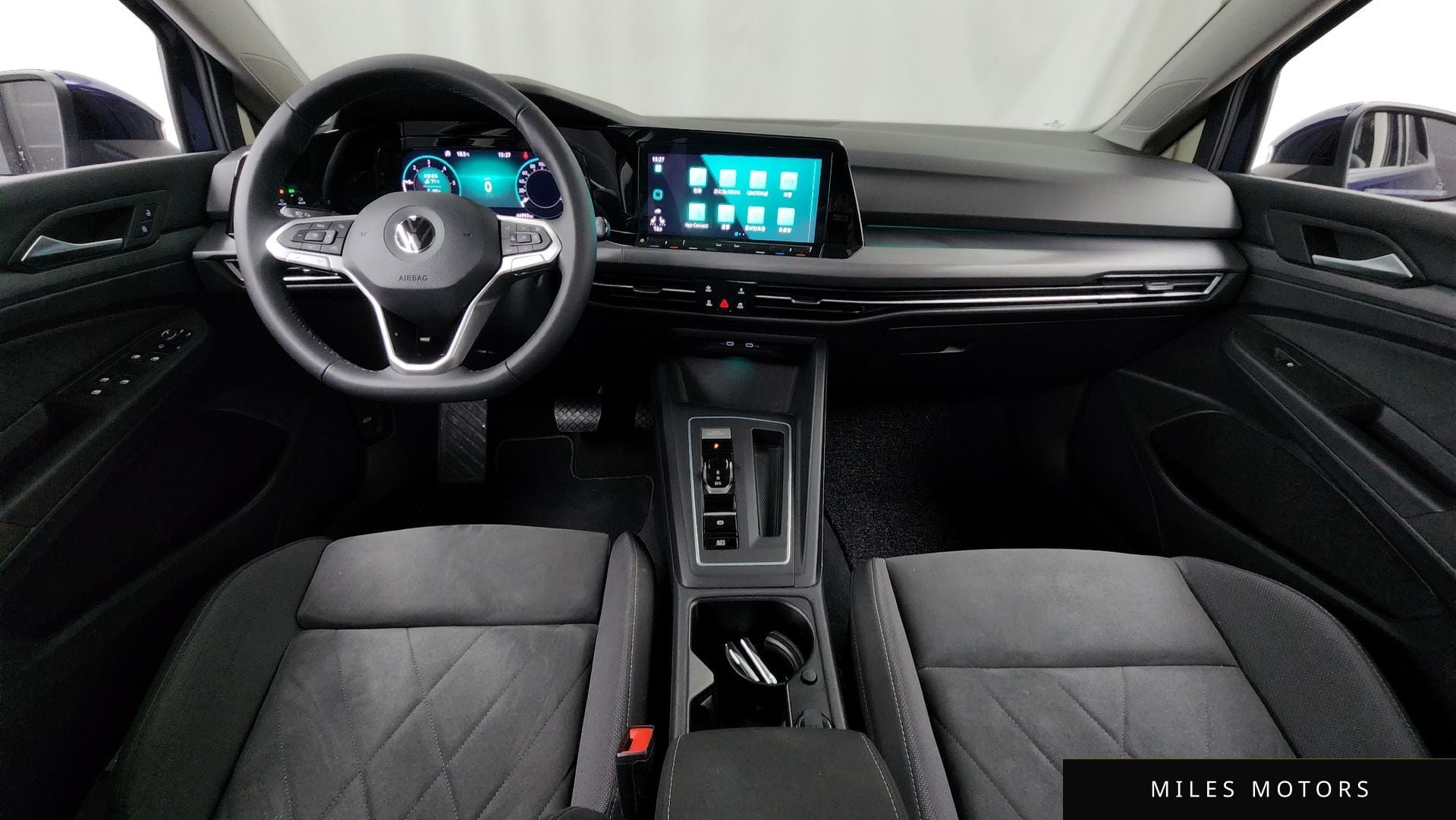 Volkswagen Golf 2022 — миниатюра 10