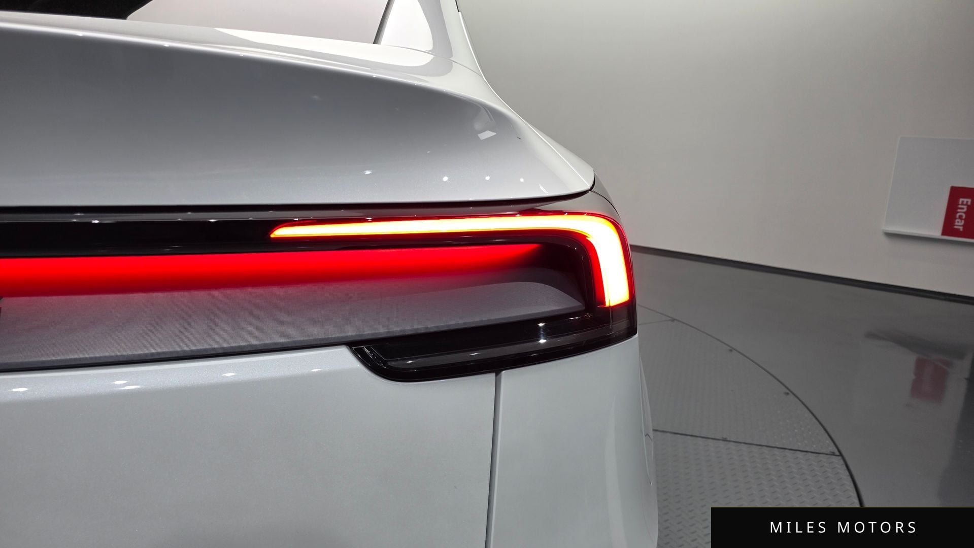 Tesla Model Y 2025 — миниатюра 8