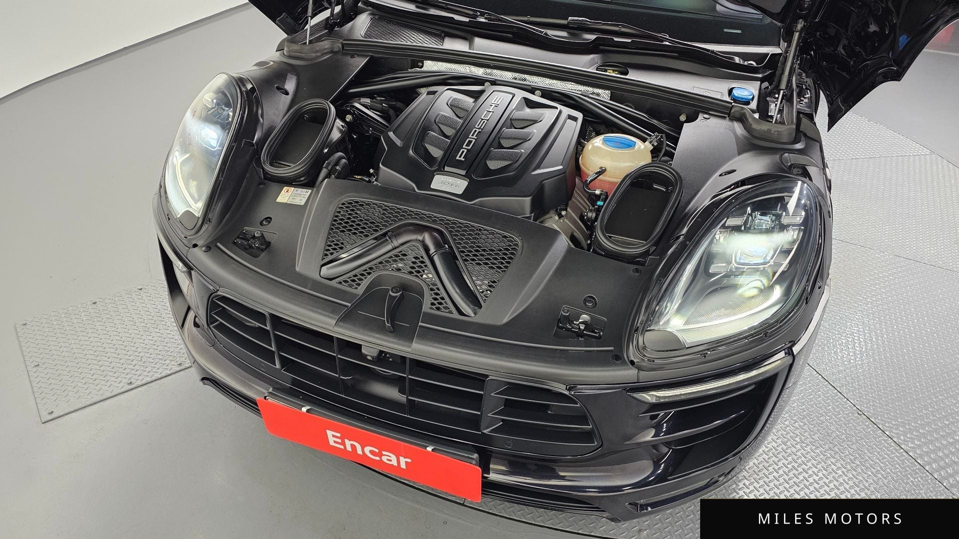 Porsche Macan 2017 — миниатюра 6