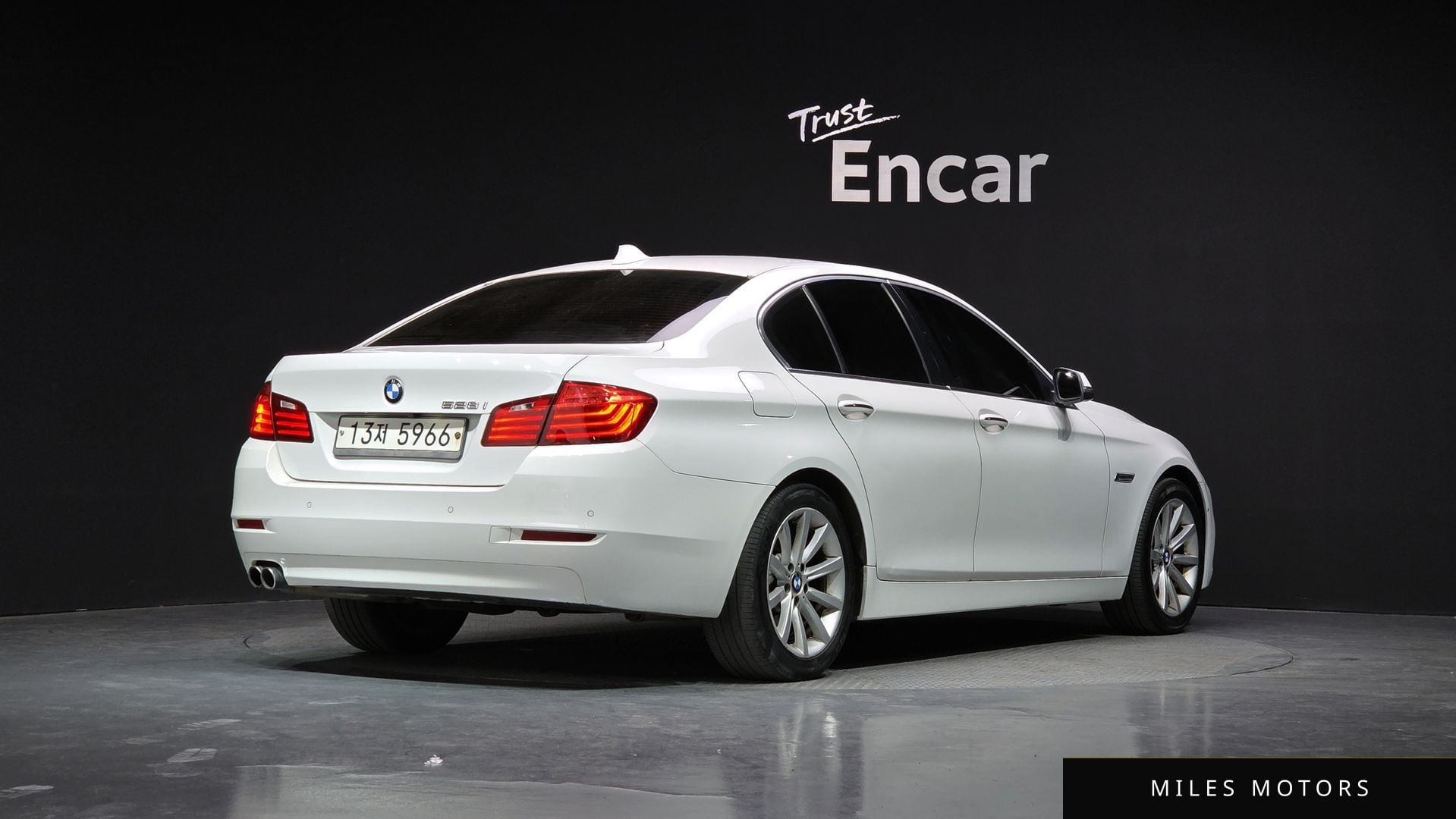 BMW 5 Series (F10) 2014 — миниатюра 2