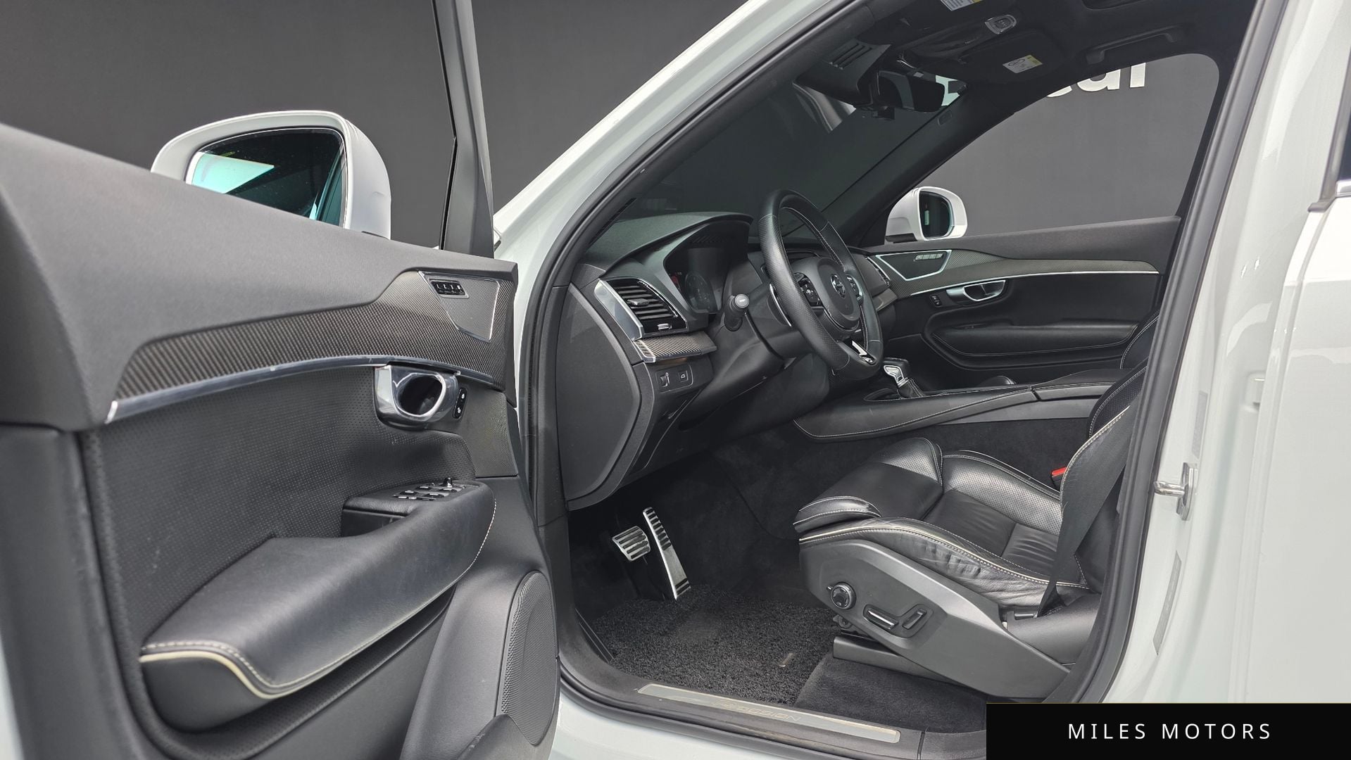 Volvo XC90 2017 — миниатюра 12