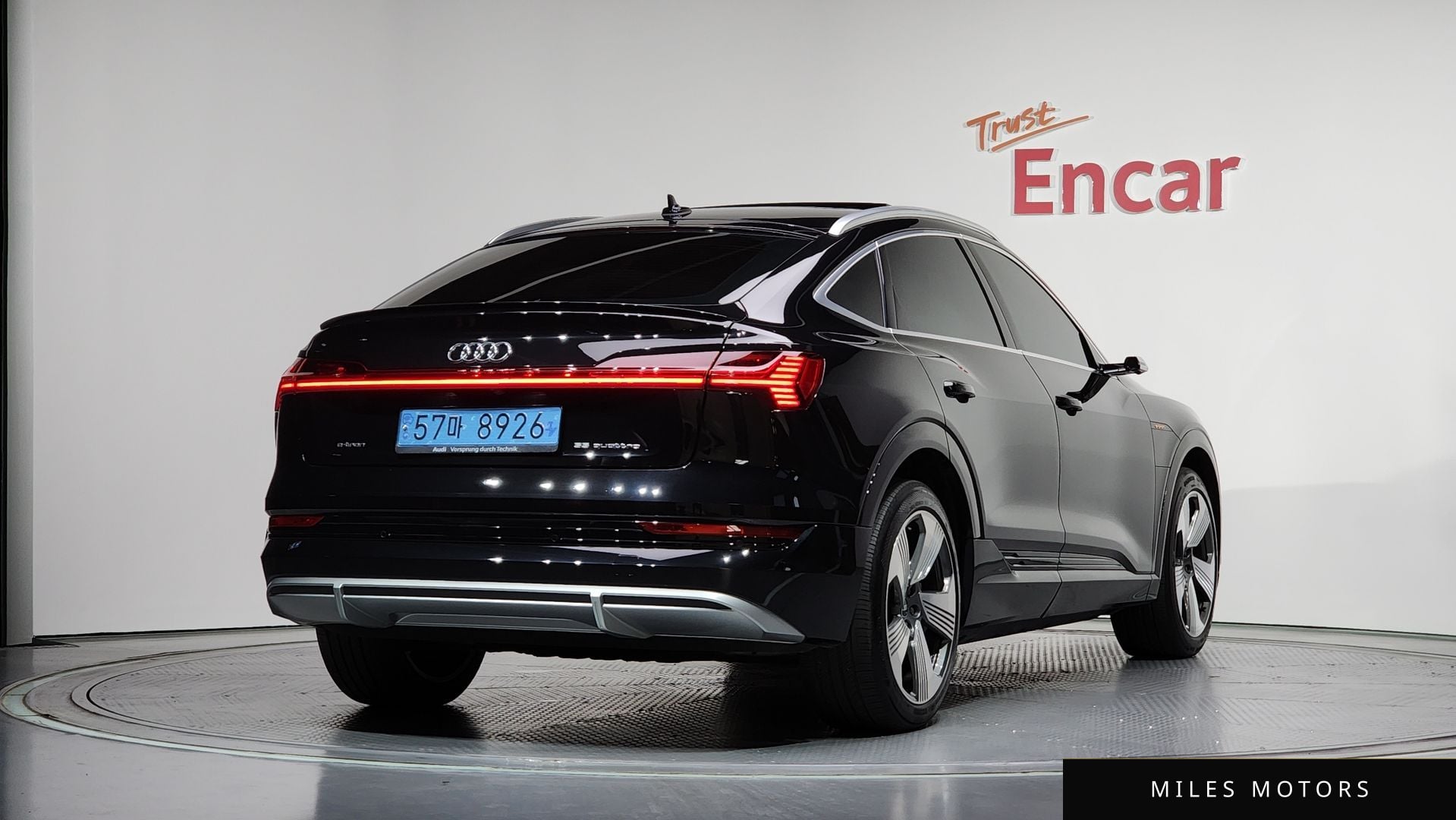 Audi e-tron 2022 — миниатюра 2
