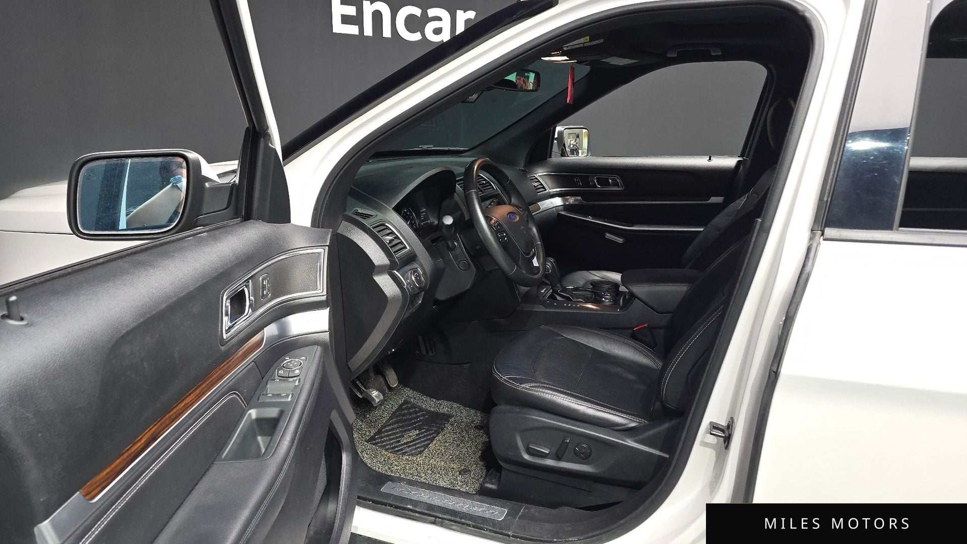 Ford Explorer 2019 — миниатюра 10