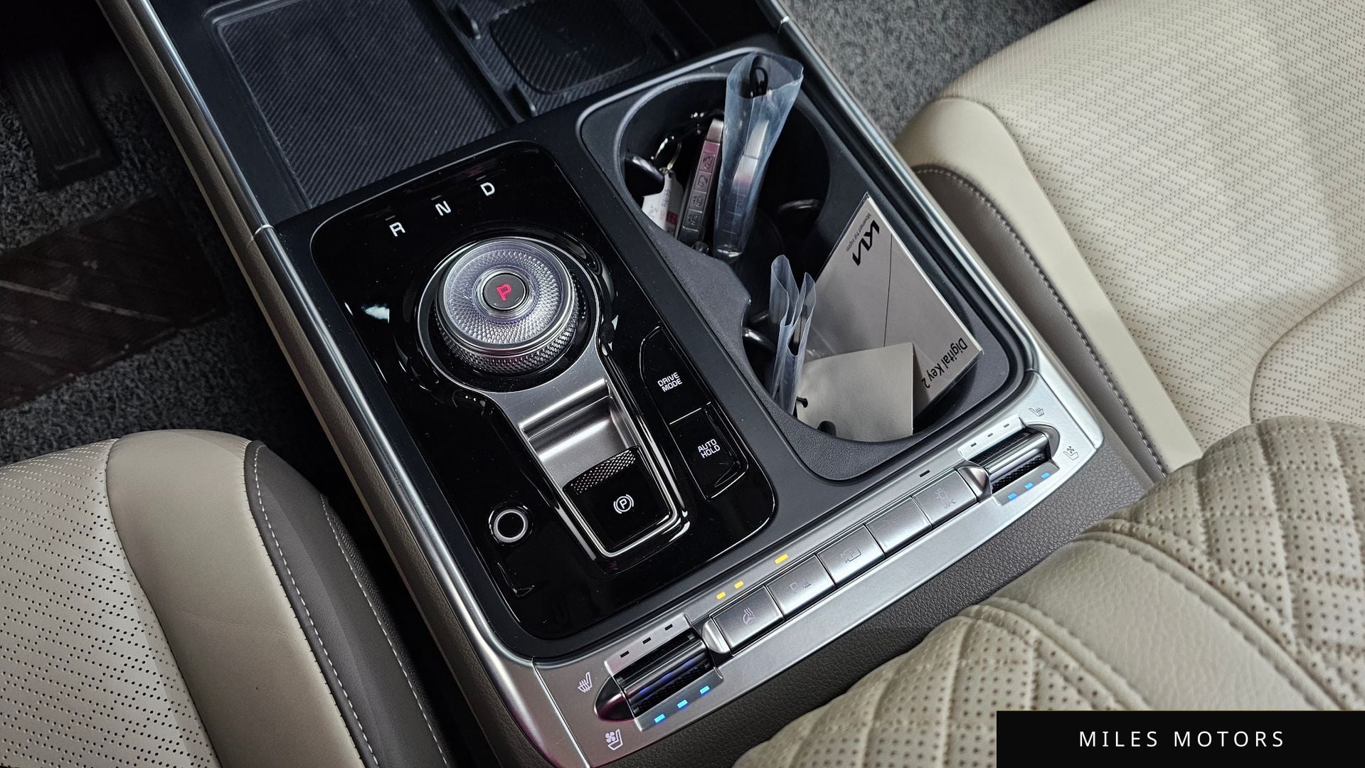 Kia Canival 2025 — миниатюра 12
