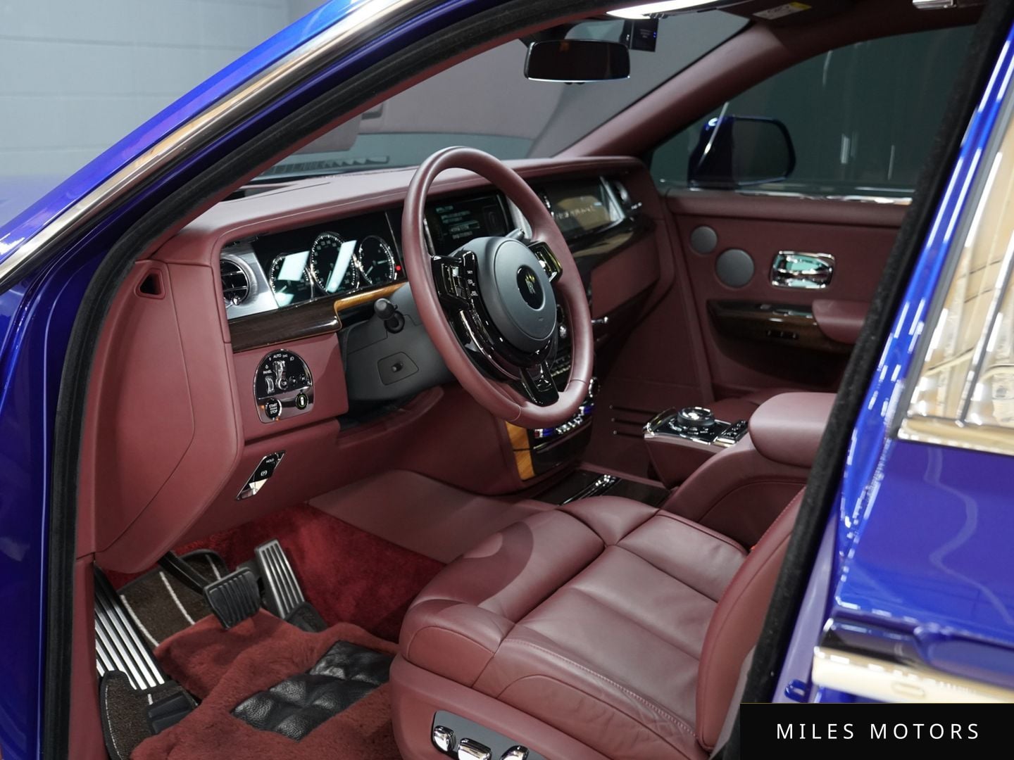Rolls-Royce Phantom 2022 — миниатюра 9