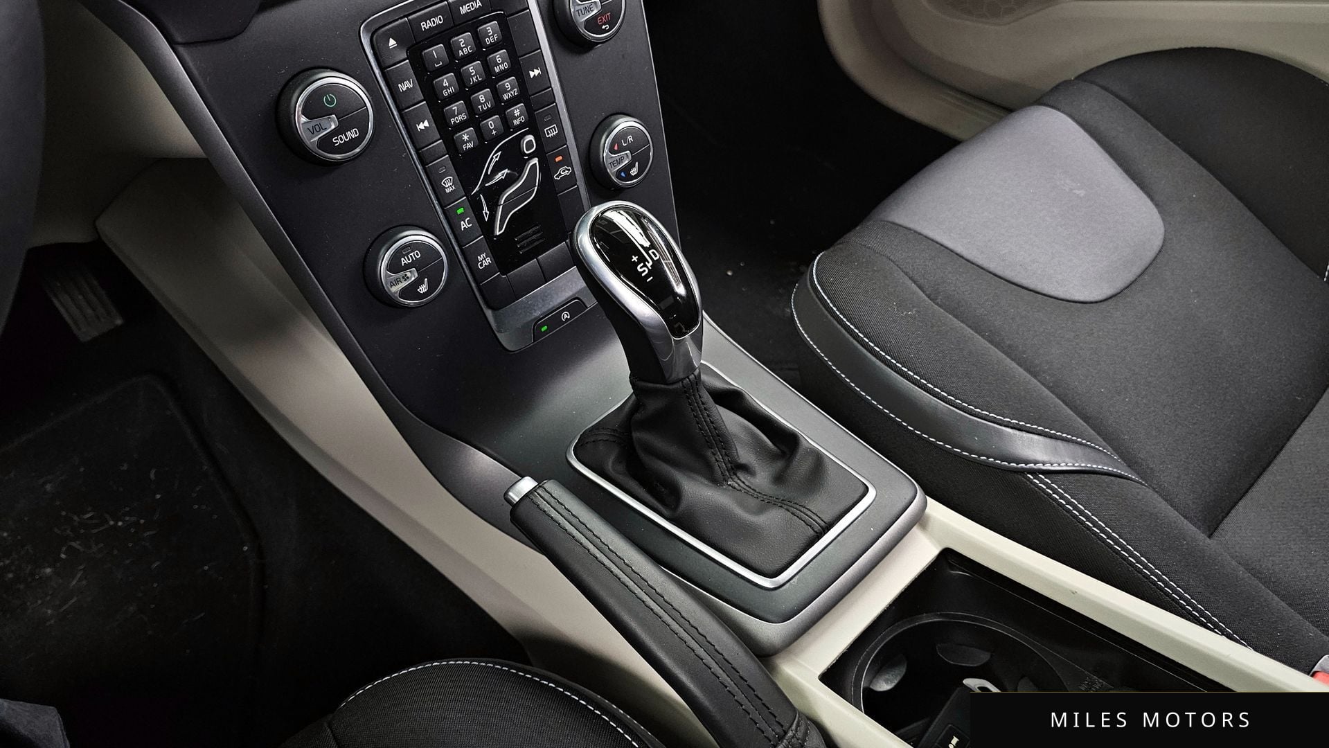 Volvo V40 2015 — миниатюра 9