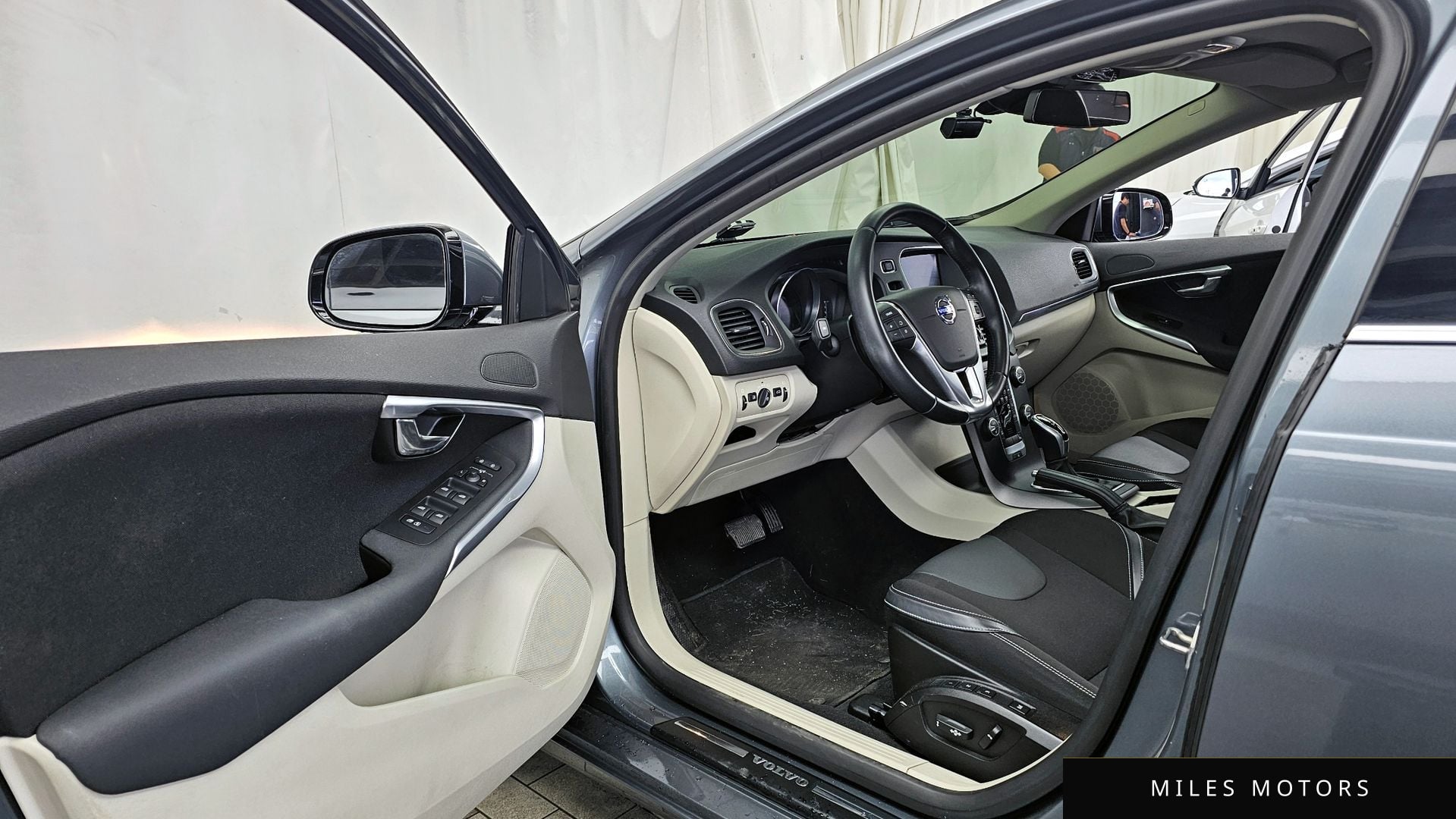 Volvo V40 2015 — миниатюра 10