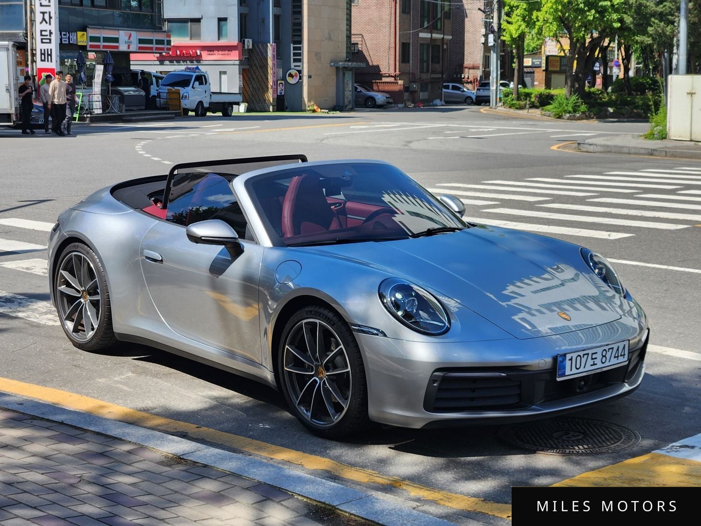 Porsche 911 (992) 2024 — миниатюра 3