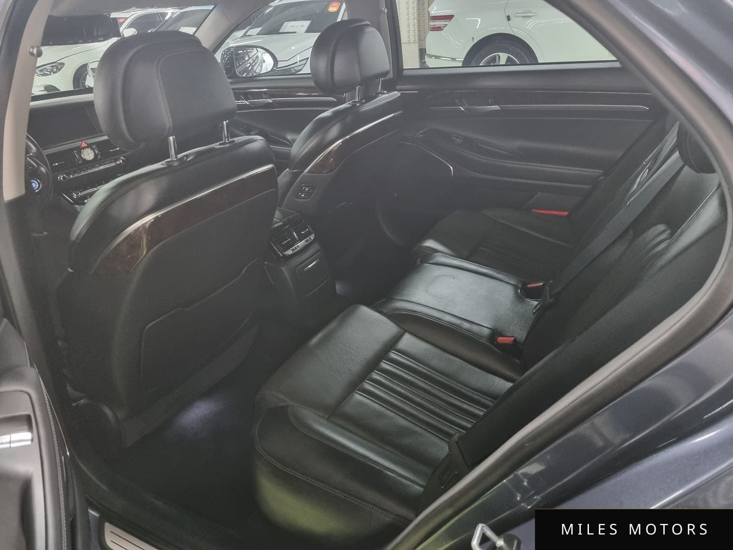 Genesis EQ900 2016 — миниатюра 10