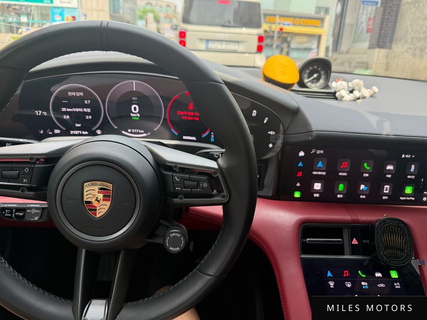 Porsche Taycan 2025 — миниатюра 8