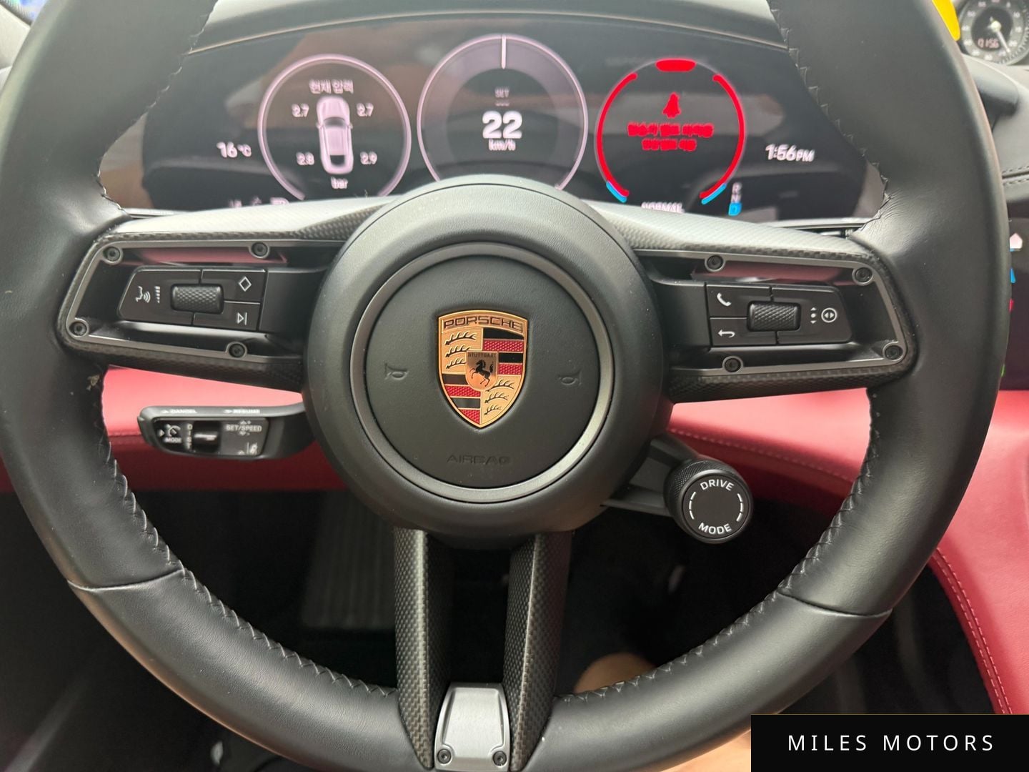 Porsche Taycan 2025 — миниатюра 11