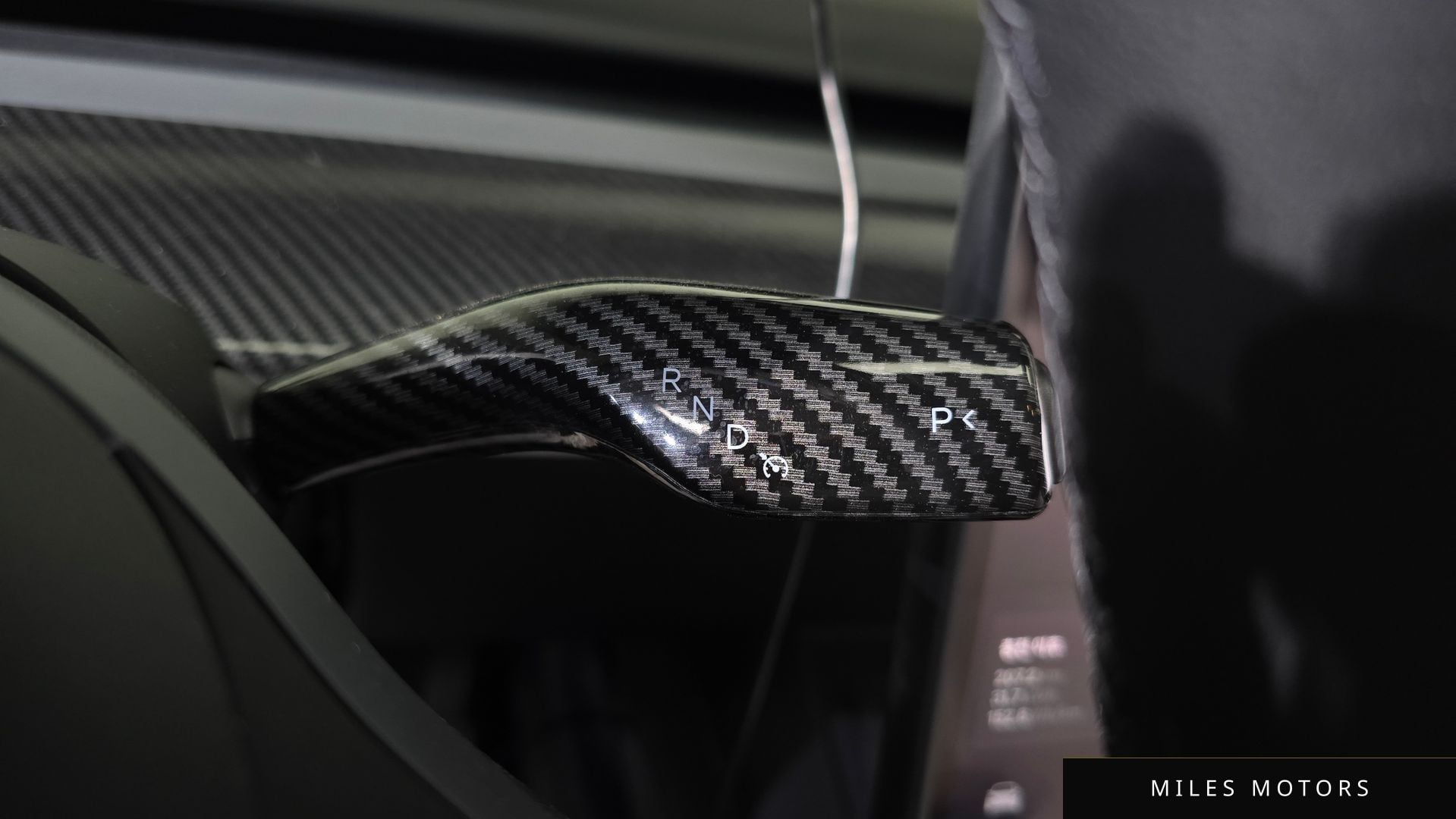 Tesla Model Y 2024 — миниатюра 11
