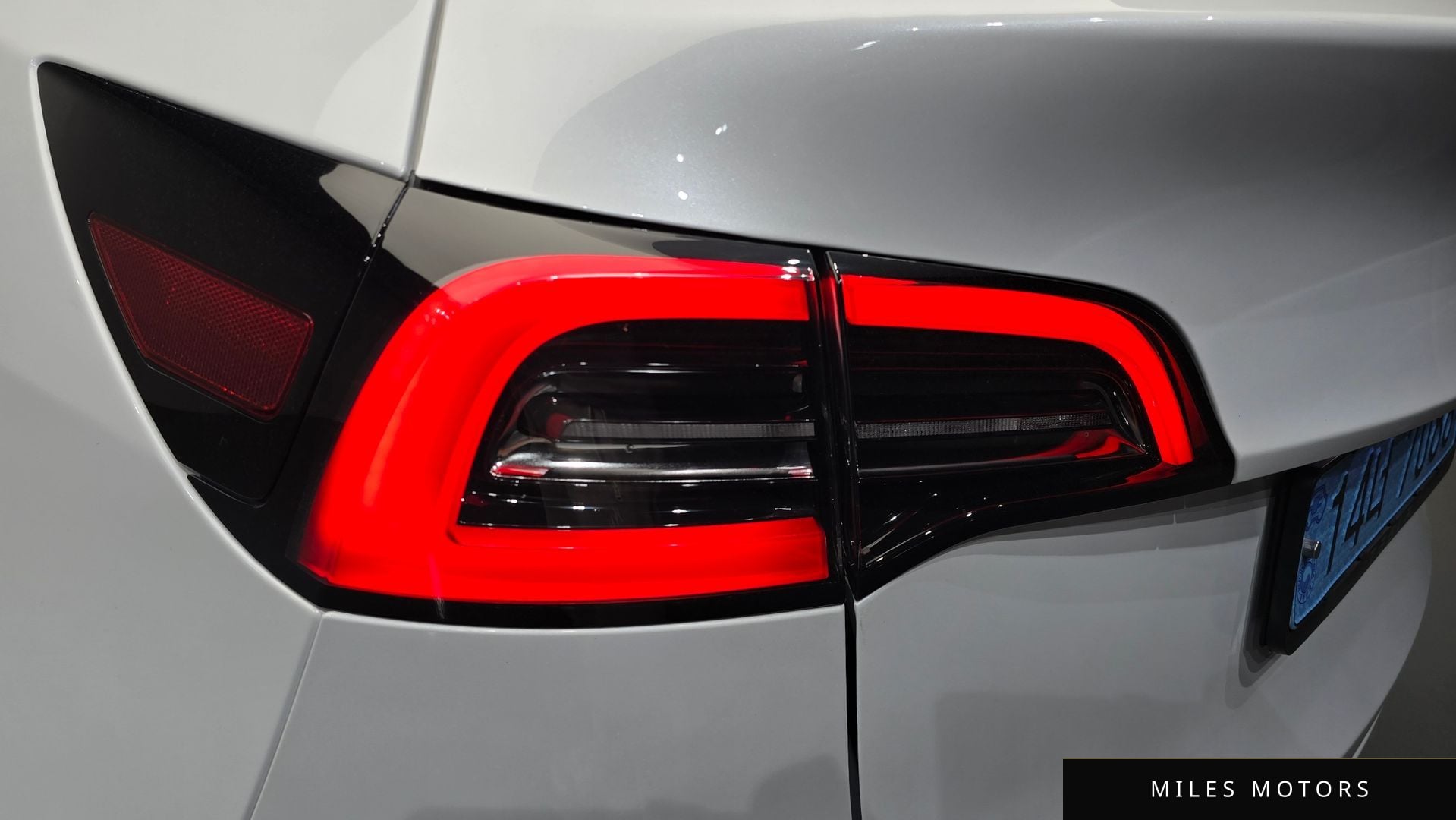 Tesla Model Y 2024 — миниатюра 8
