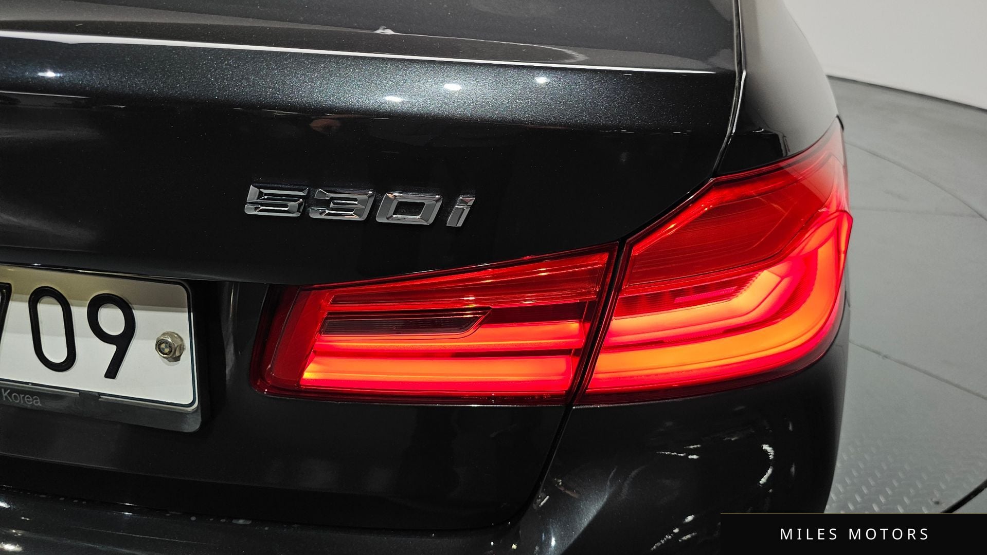 BMW 5 Series (G30) 2018 — миниатюра 8