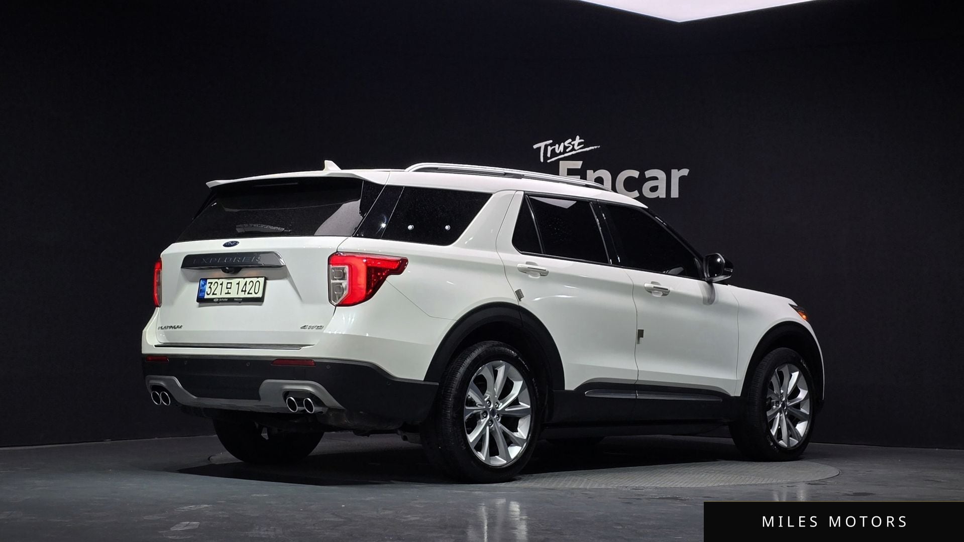 Ford Explorer 2021 — миниатюра 2