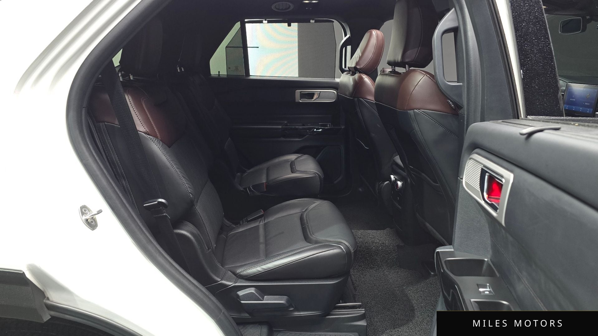 Ford Explorer 2021 — миниатюра 12