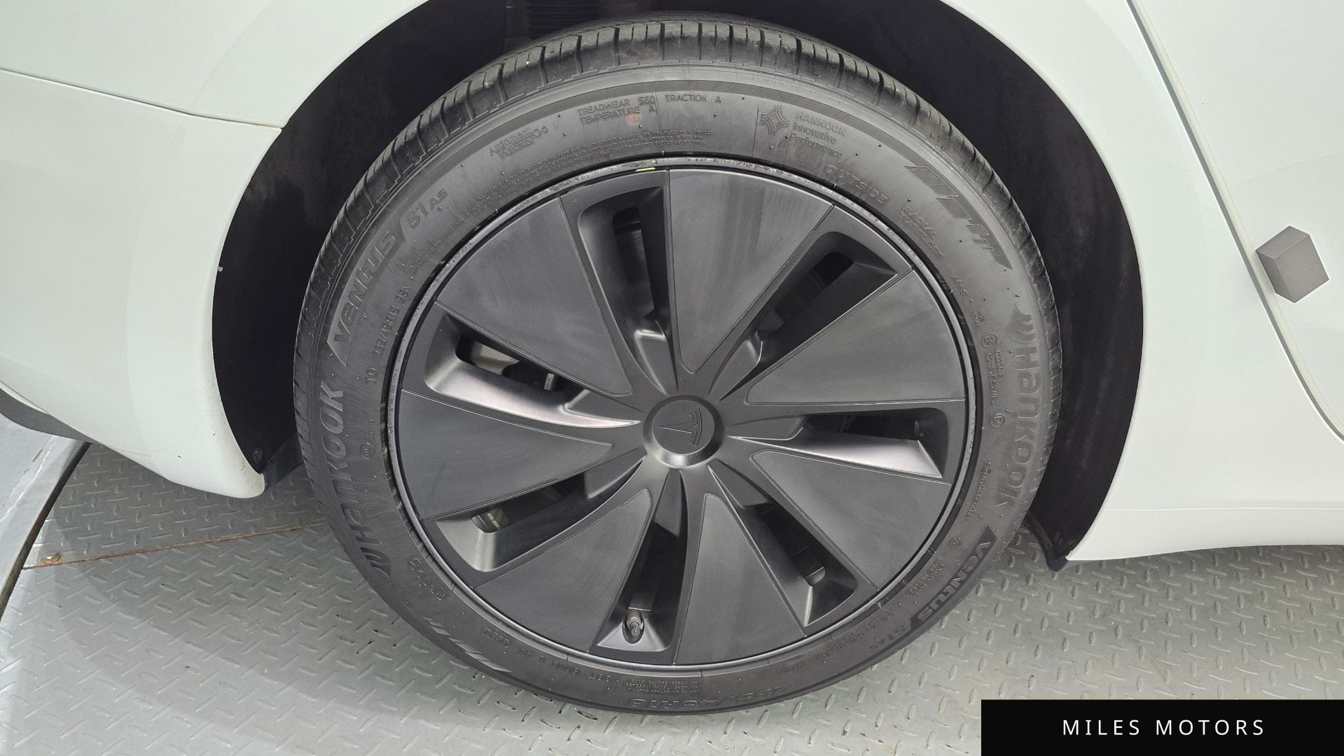 Tesla Model 3 2024 — миниатюра 5