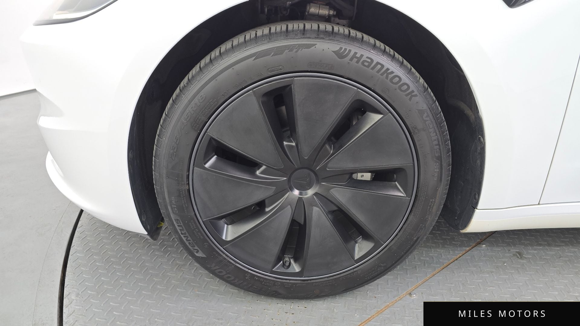 Tesla Model 3 2024 — миниатюра 7