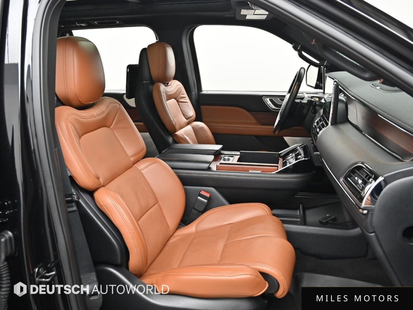 Lincoln Navigator 2021 — миниатюра 10