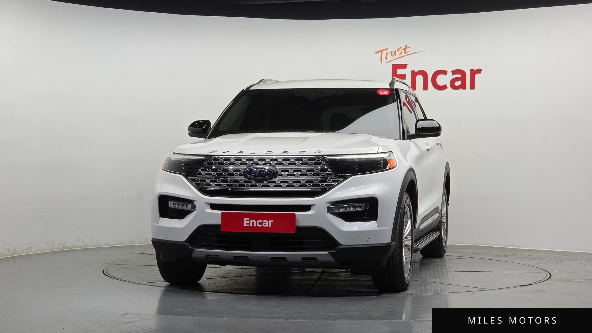 Ford Explorer 2023 — миниатюра 3