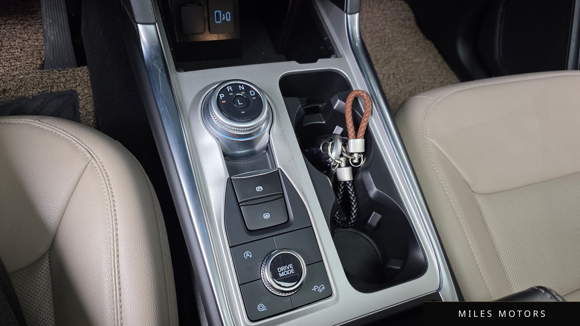 Ford Explorer 2023 — миниатюра 12