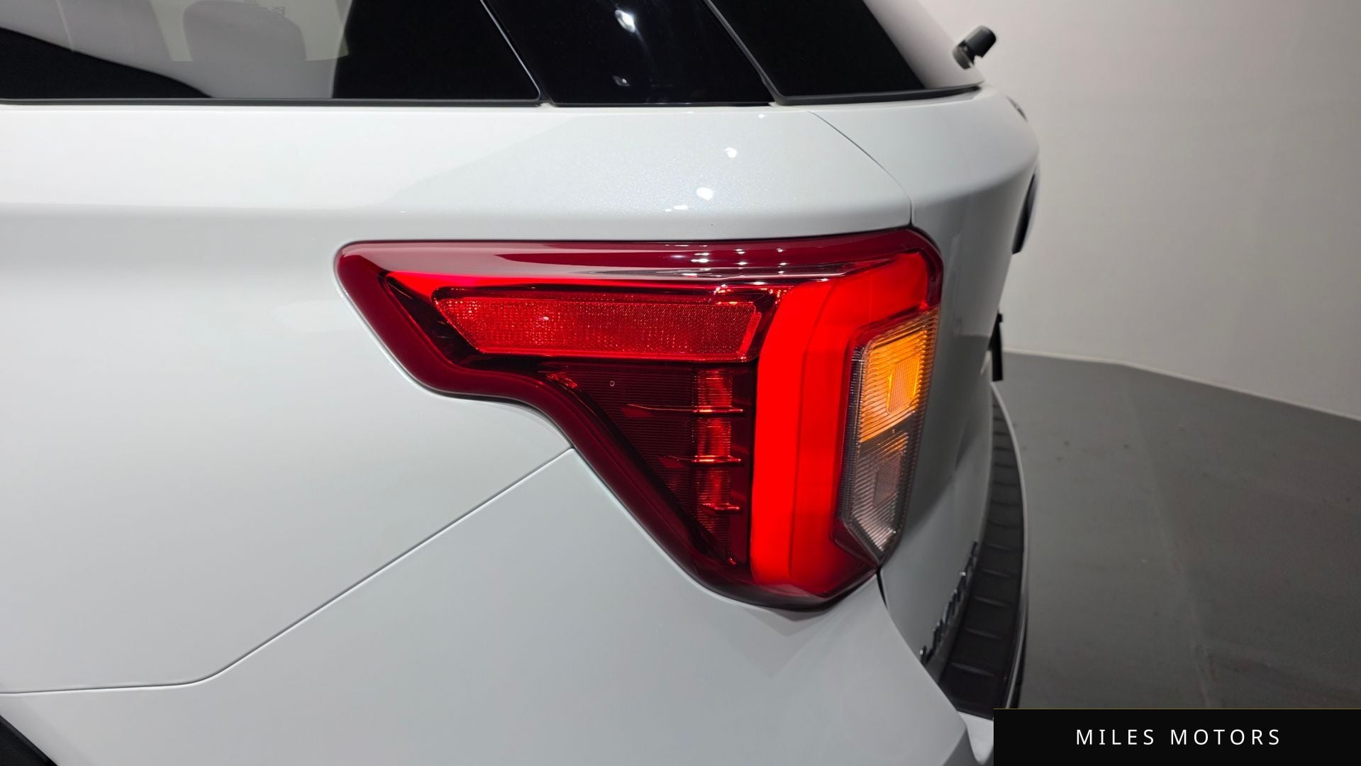 Ford Explorer 2023 — миниатюра 9