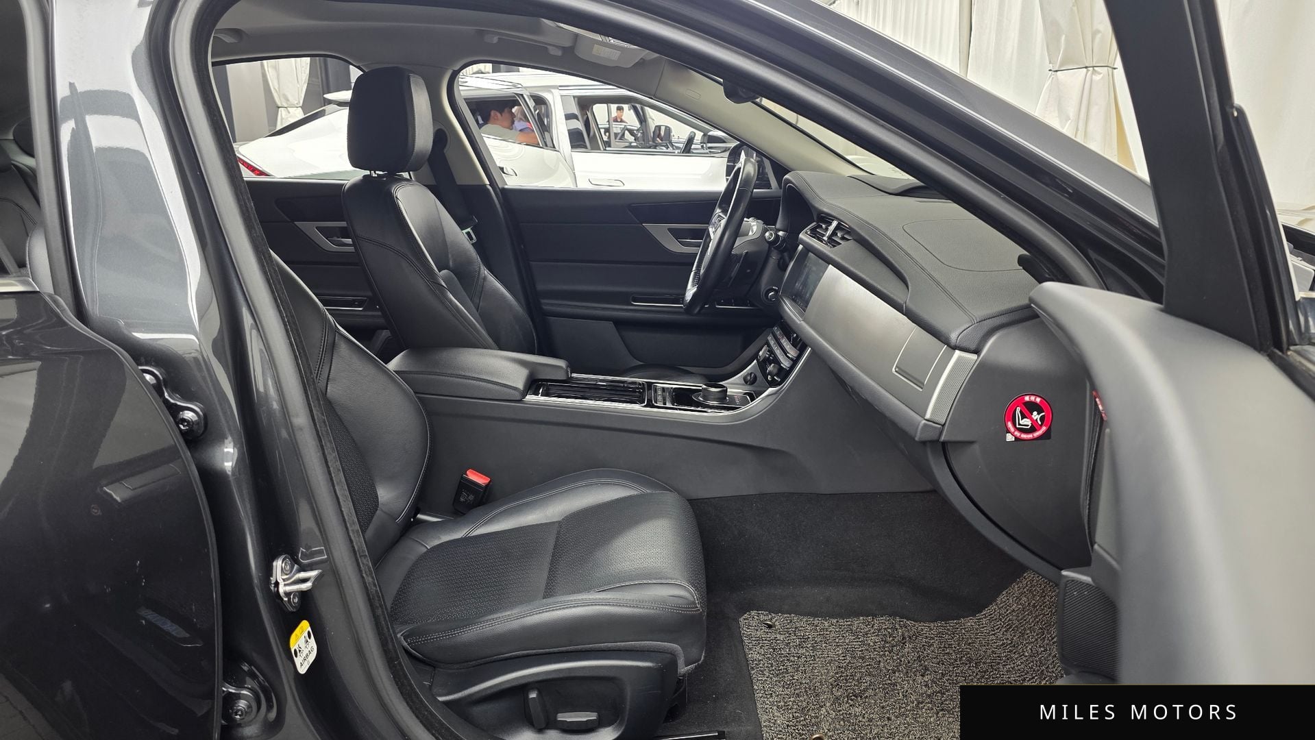 Jaguar XF (X260) 2018 — миниатюра 11