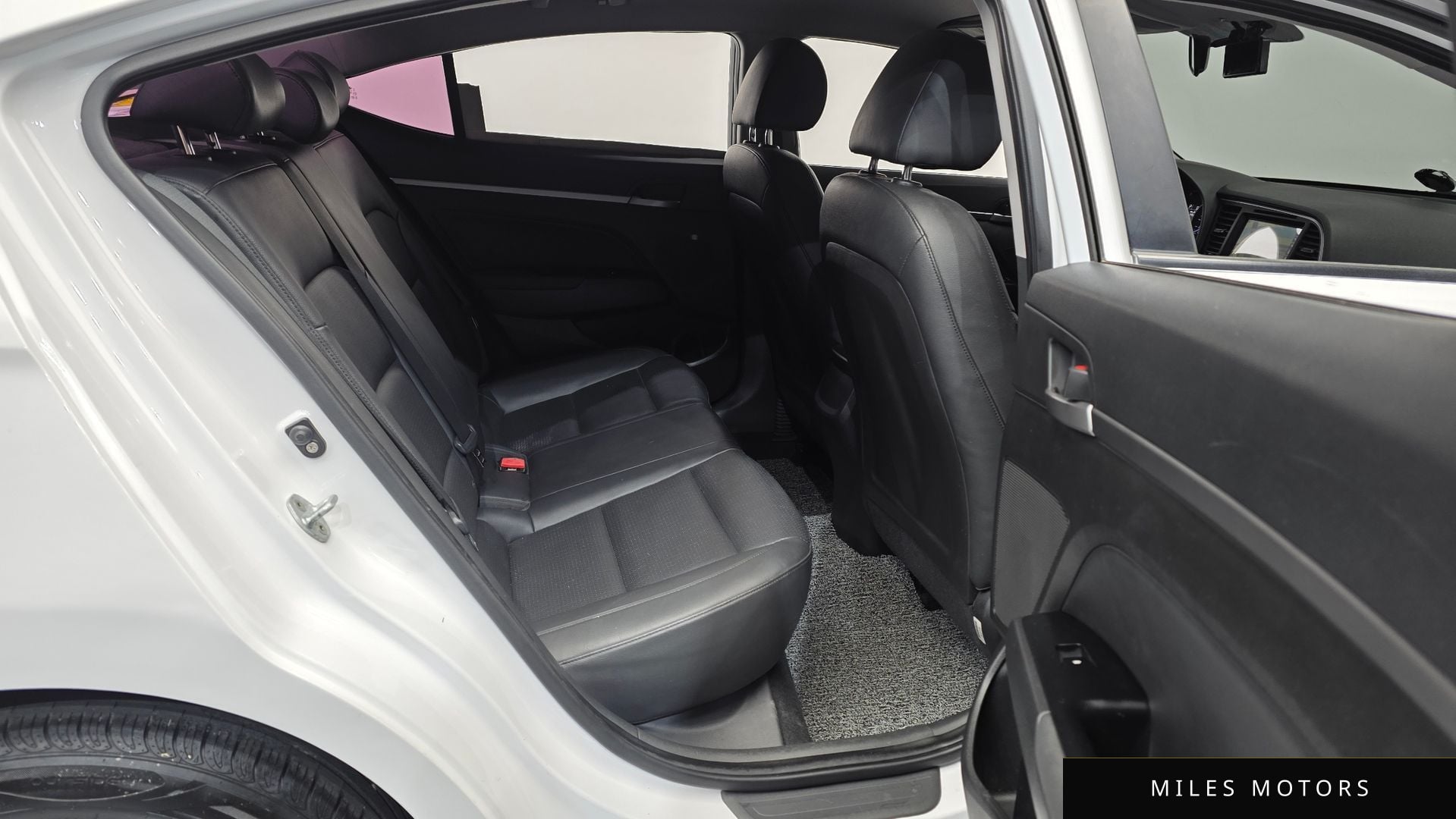 Hyundai AVANTE 2016 — миниатюра 12