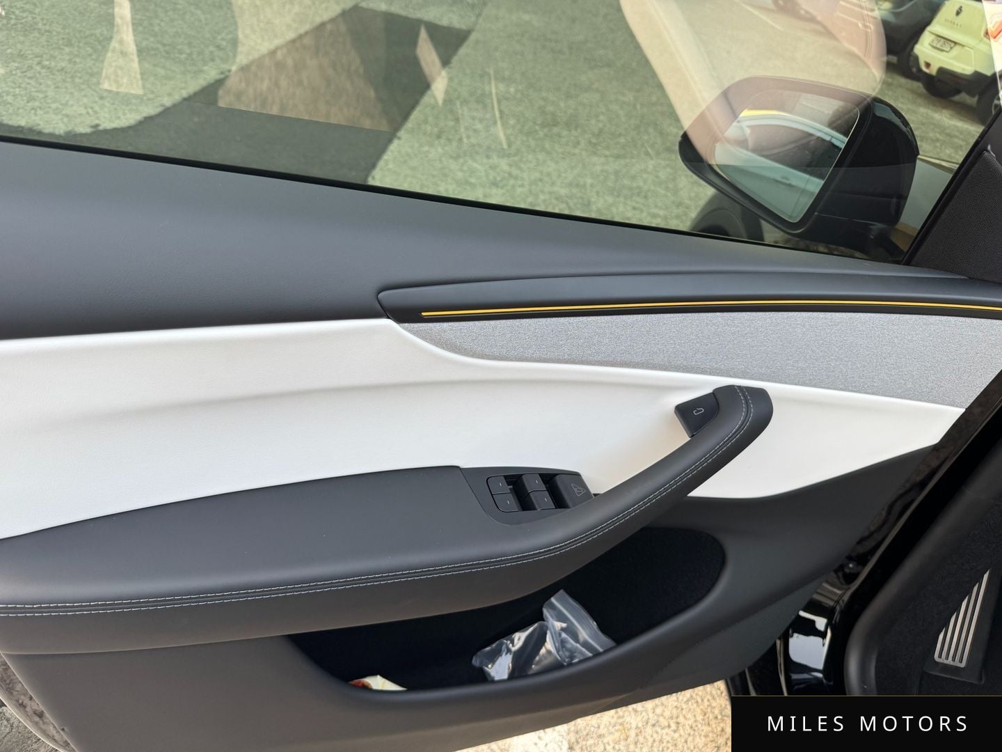 Tesla Model Y 2026 — миниатюра 12